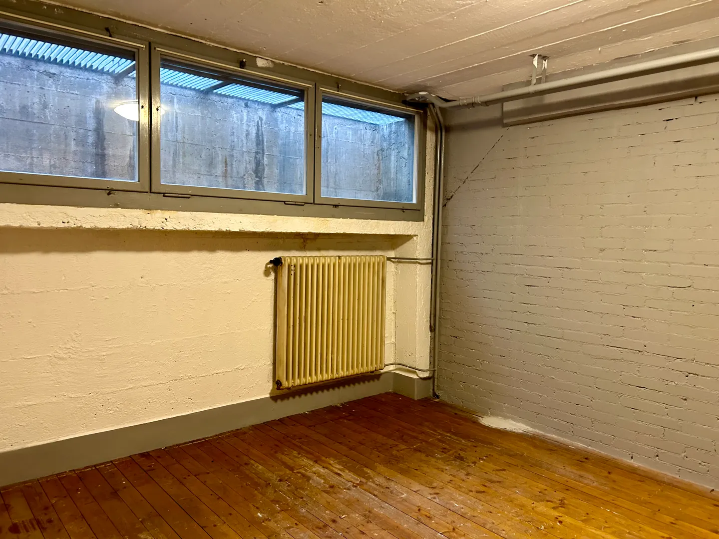 Space for Your Ideas - Hobby Room for Rent - Photo 3 of 4