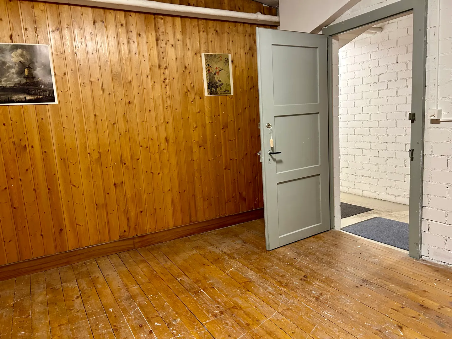 Space for Your Ideas - Hobby Room for Rent - Photo 2 of 4