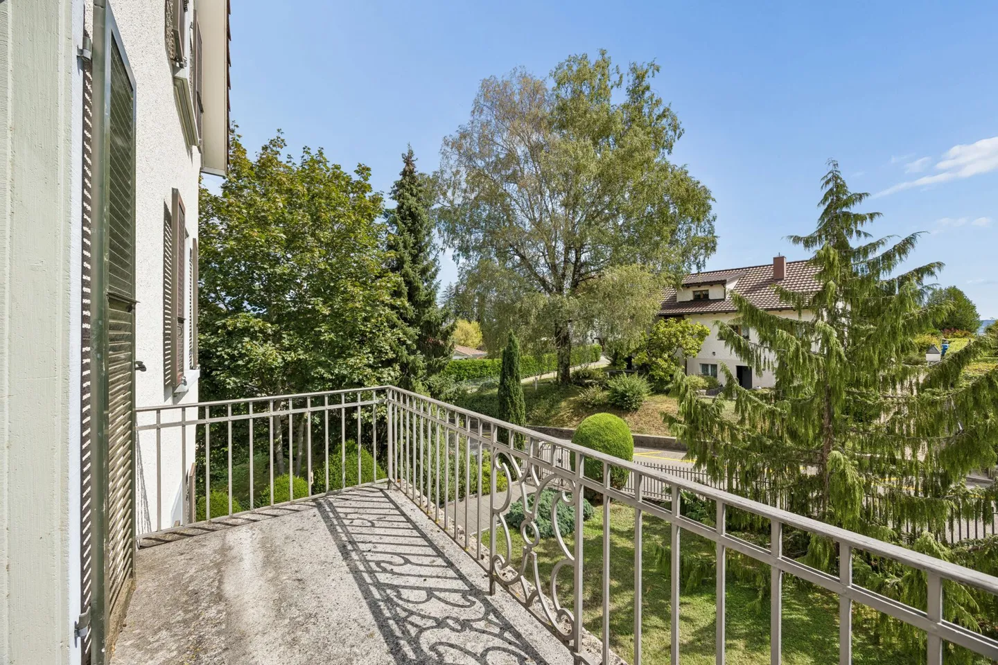 Vielseitiges Dreifamilienhaus mit viel Umschwung und grossem Potenzial - Photo 12 of 15