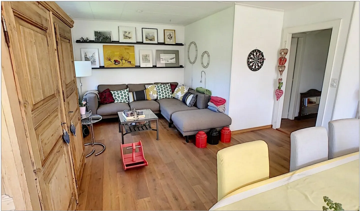 Villa - Photo 3 of 10