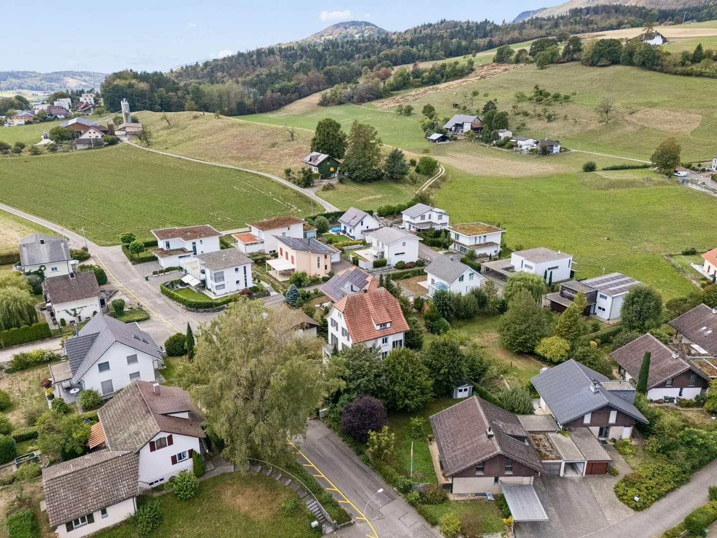 Vielseitiges Dreifamilienhaus mit viel Umschwung und grossem Potenzial - Photo 15 of 15