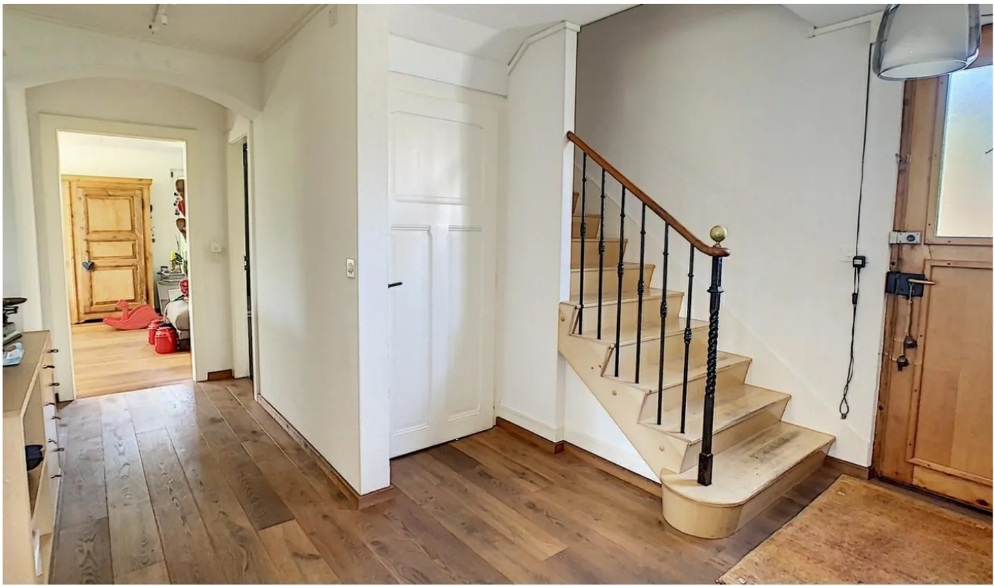 Villa - Photo 6 of 10