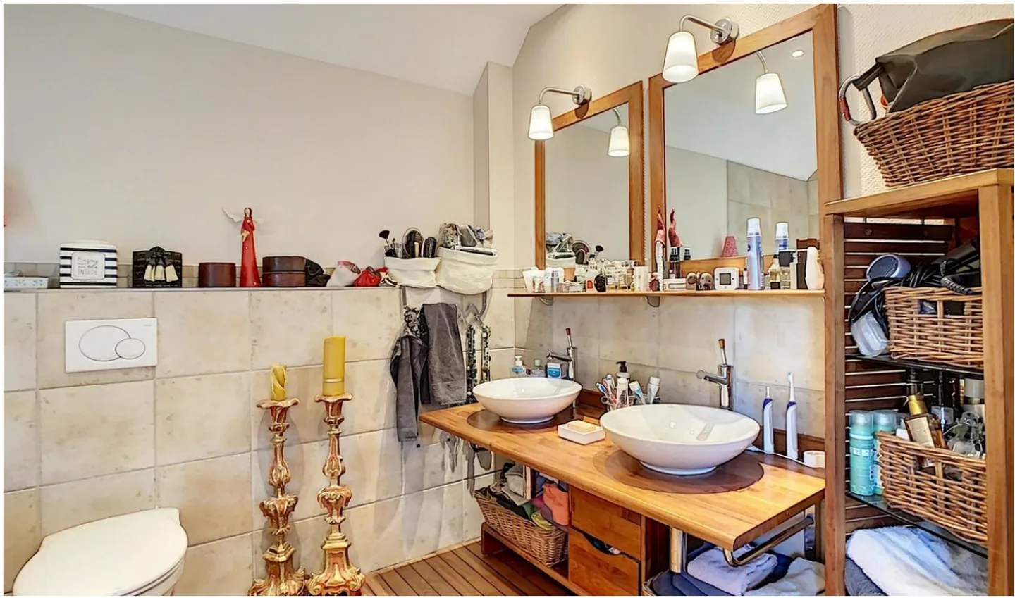 Villa - Photo 8 of 10