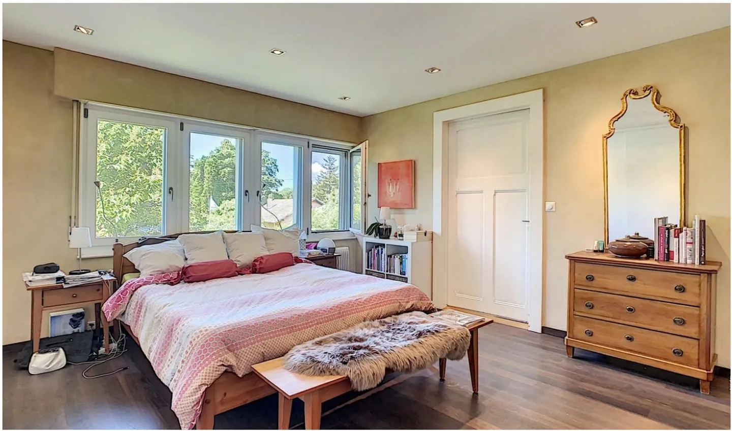 Villa - Photo 9 of 10