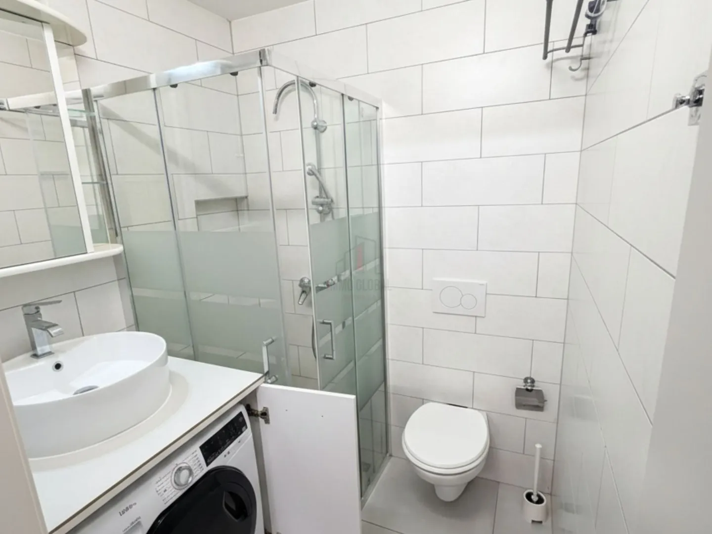 STUDIO À LOUER À SAN PIETRO DI STABIO - Photo 7 sur 8