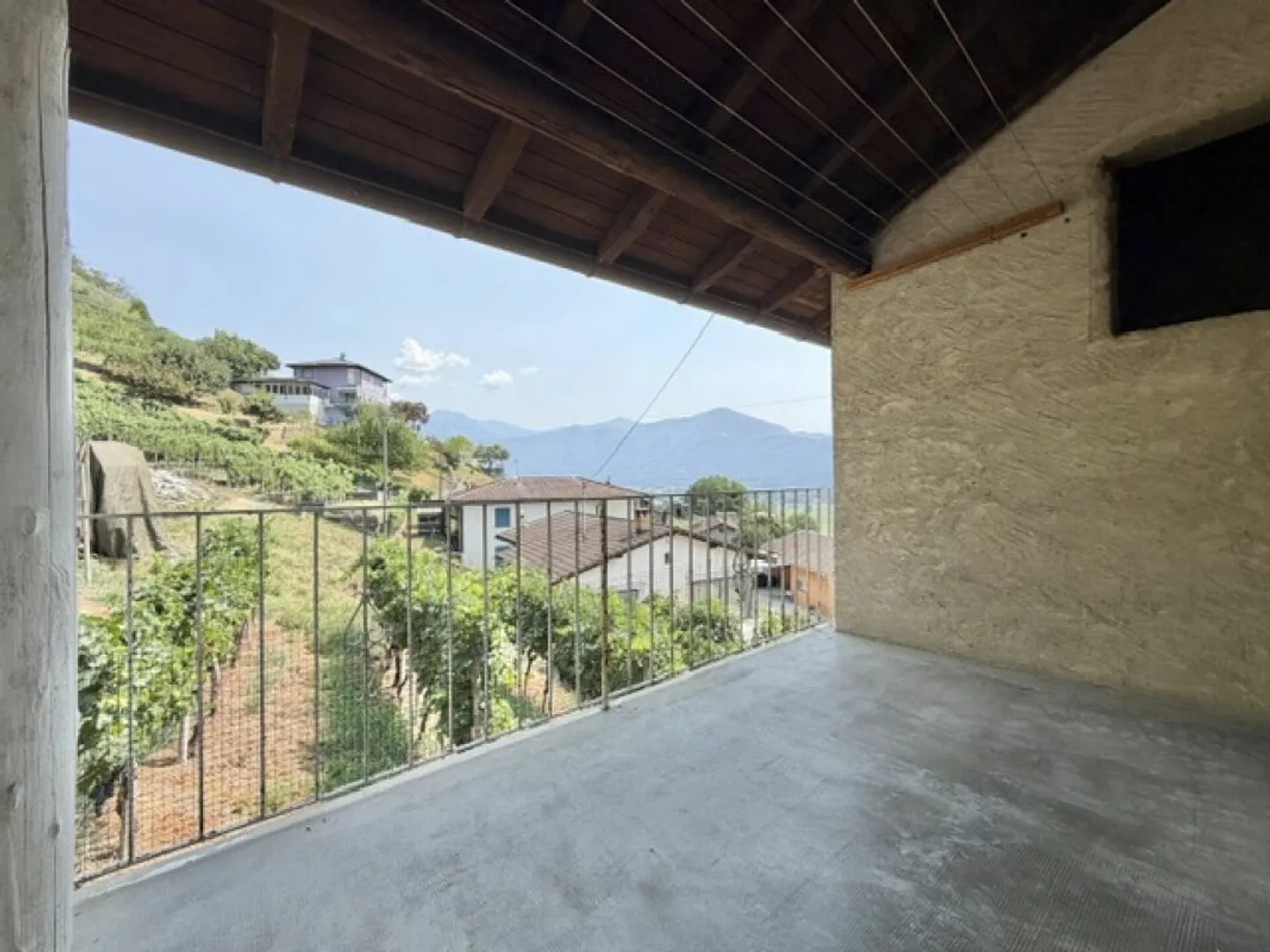 À VENDRE À LAVERTEZZO - TERRAIN À BATIR AVEC VUE SUR LA PLAGE DE MAGADINO ET LE LAC MAJOR - Photo 8 sur 23