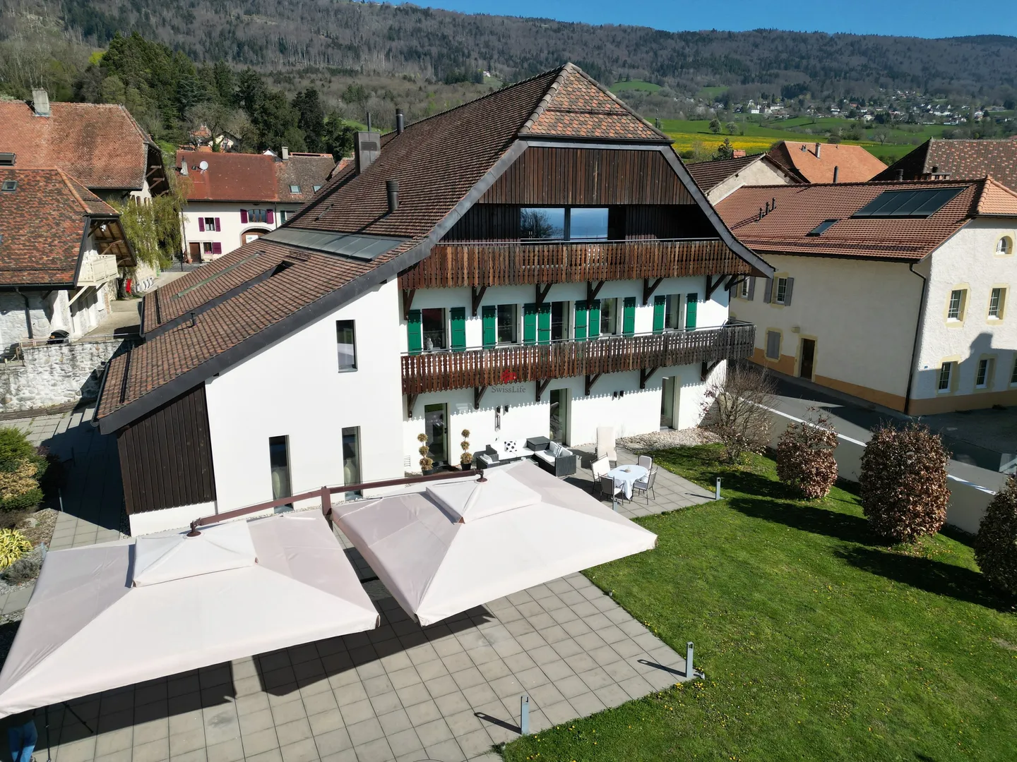 A historical masterpiece transformed into a prestigious residence - Photo 3 of 7