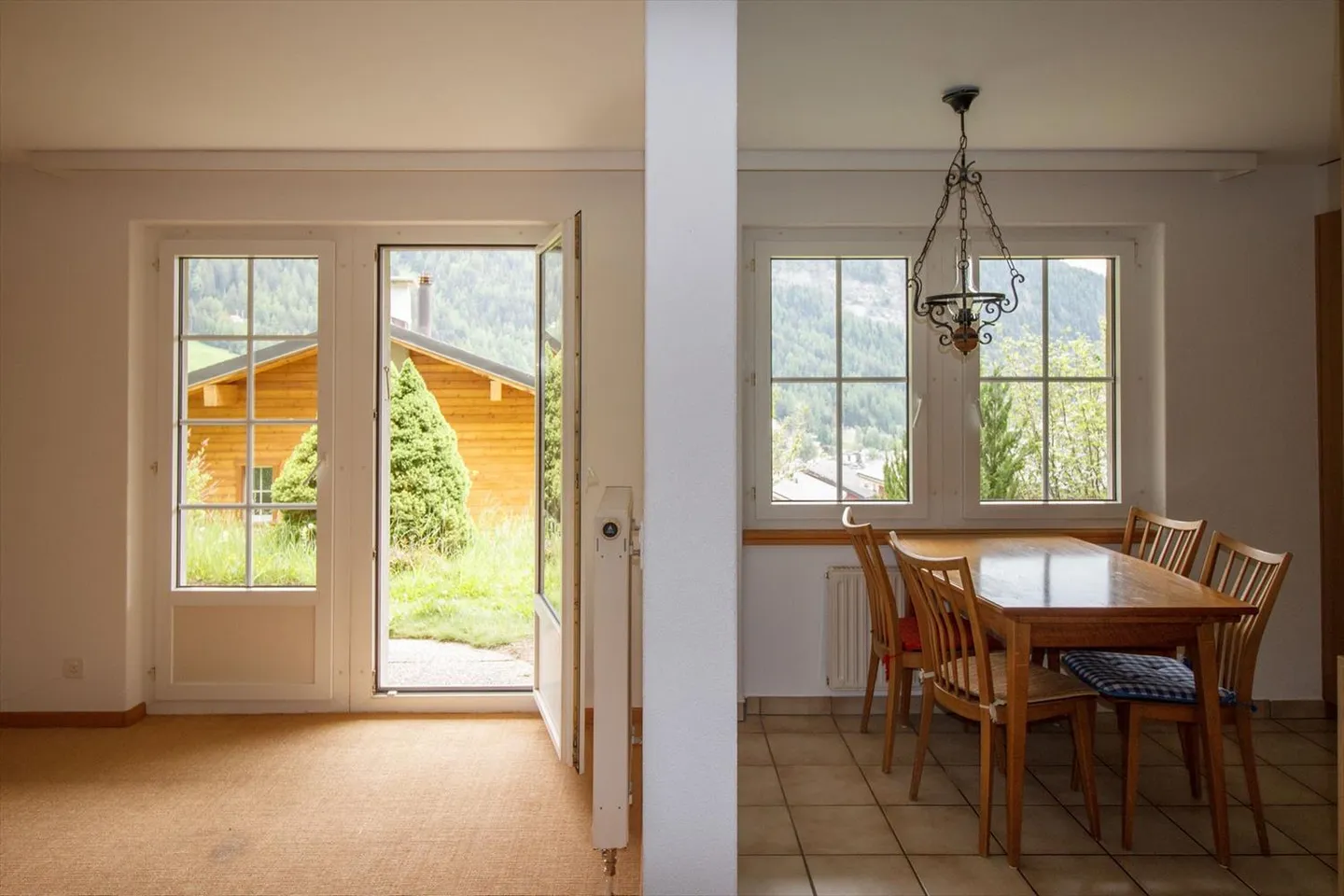 «Appartementhaus SUNHILL, helles 2.5 Zimmerwohnung mit sonniger Terrasse Süd-Ost» - Foto 3 von 12