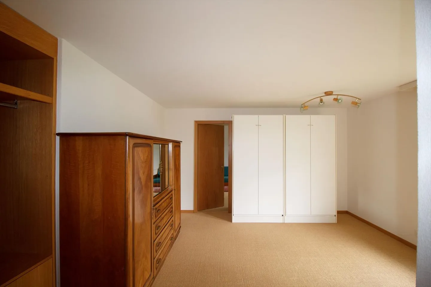 «Appartementhaus SUNHILL, helles 2.5 Zimmerwohnung mit sonniger Terrasse Süd-Ost» - Foto 6 von 12