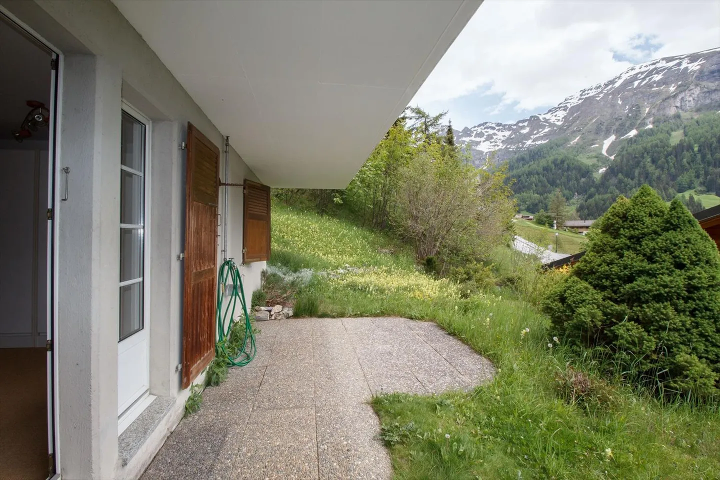 «Appartementhaus SUNHILL, helles 2.5 Zimmerwohnung mit sonniger Terrasse Süd-Ost» - Foto 10 von 12