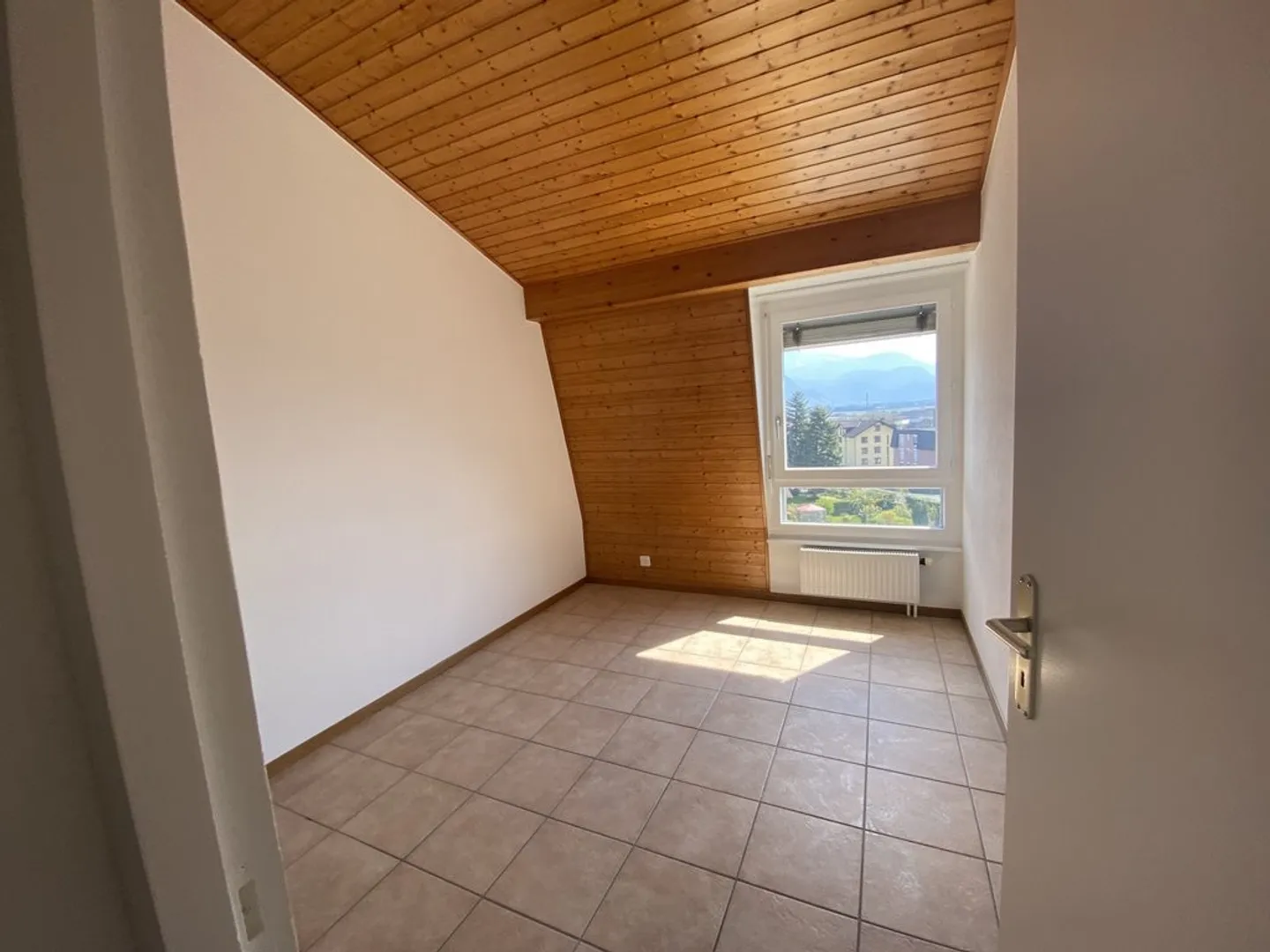 4.5-room apartment on the 2nd floor - Photo 4 of 6