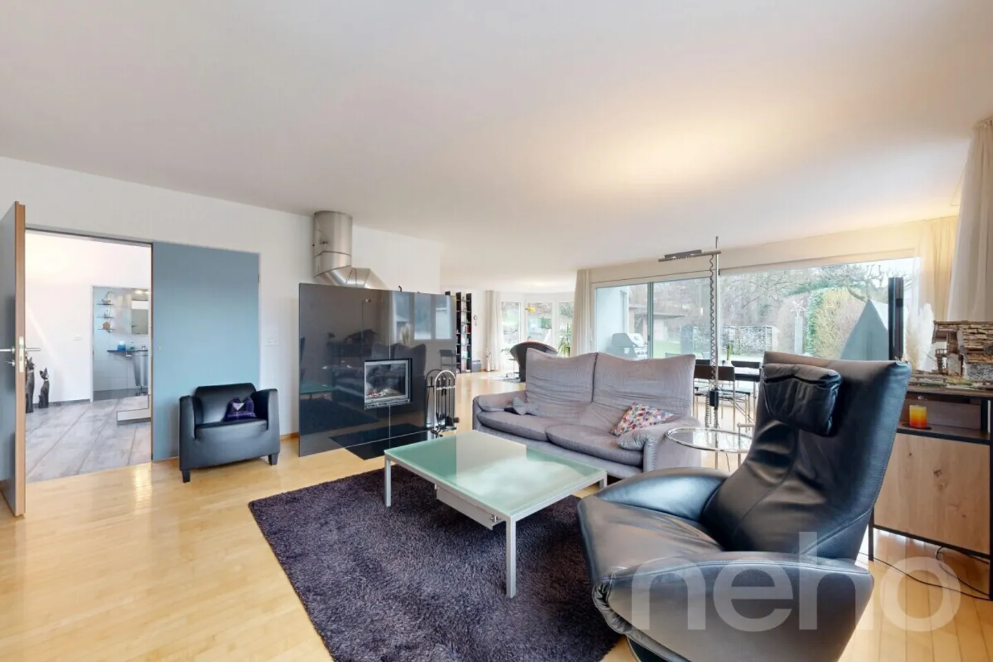 Maison cinq pièces élégante avec bien-être, piscine et vue panoramique - Photo 3 sur 12