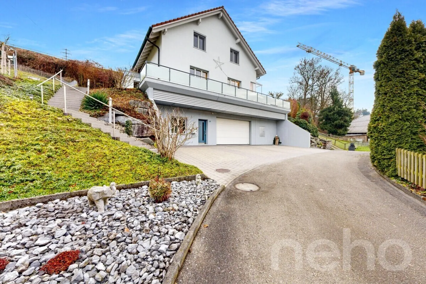 Maison cinq pièces élégante avec bien-être, piscine et vue panoramique - Photo 12 sur 12