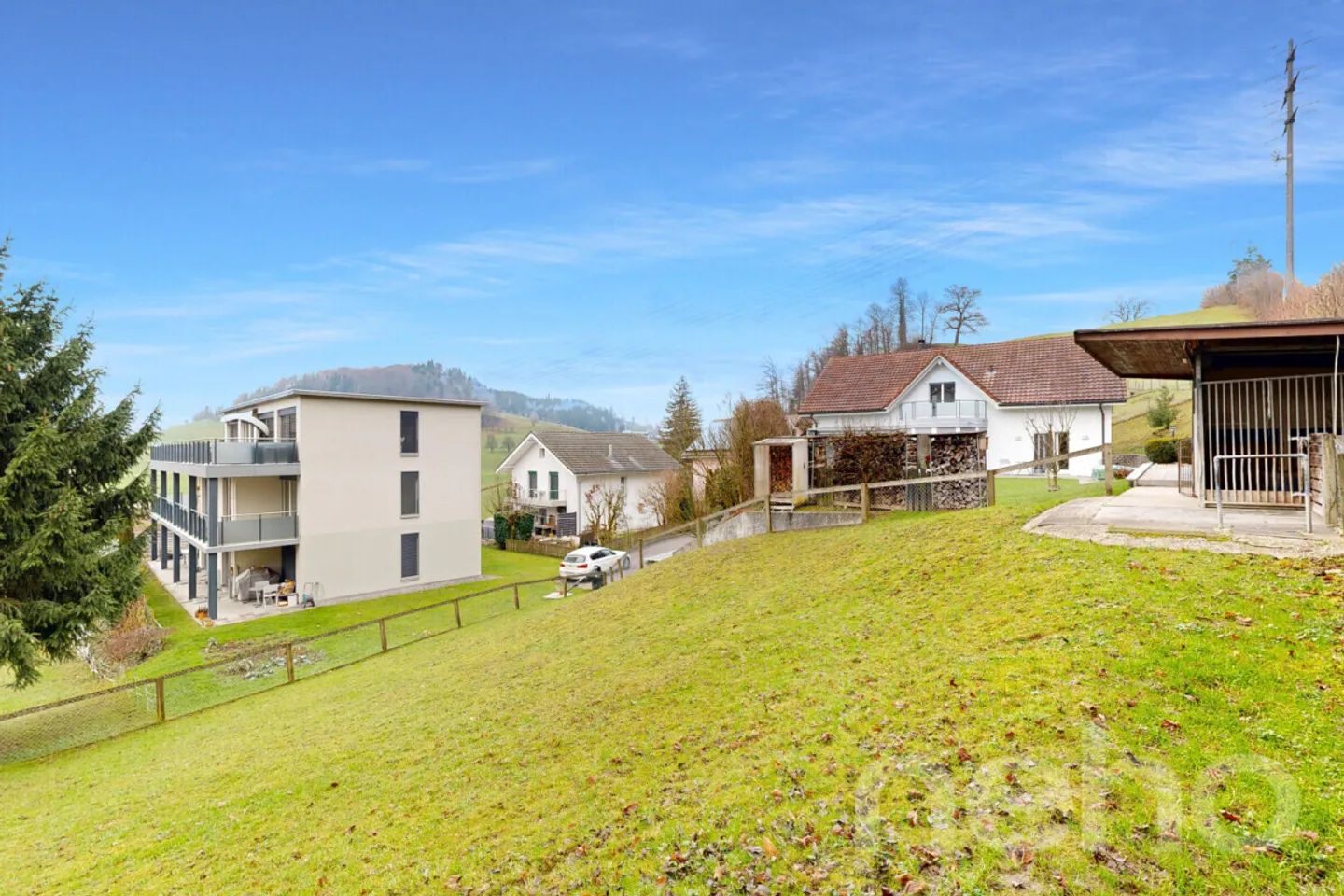 Maison cinq pièces élégante avec bien-être, piscine et vue panoramique - Photo 11 sur 12