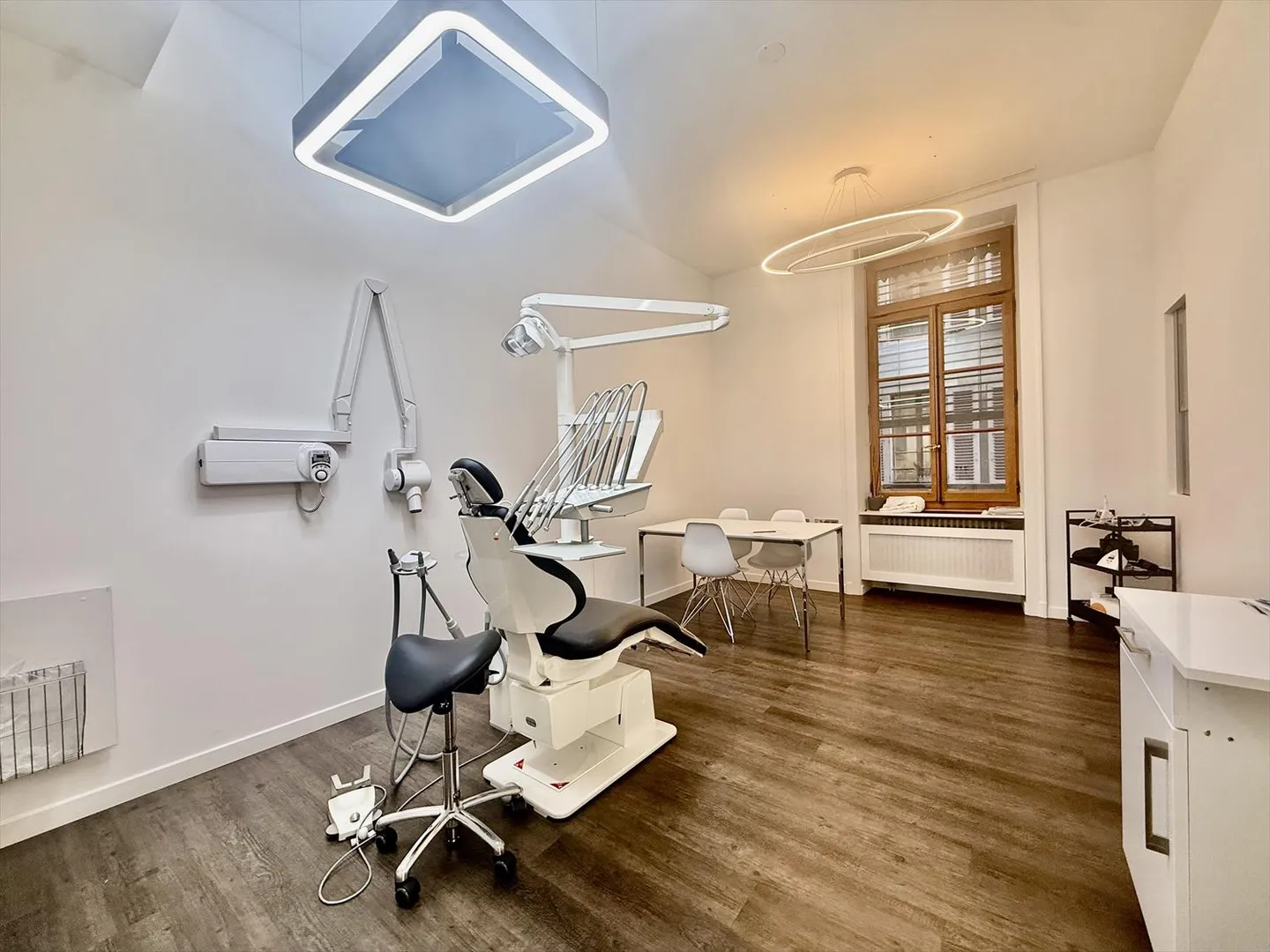 Ufficio medico 5 stanze - Foto 1 di 4