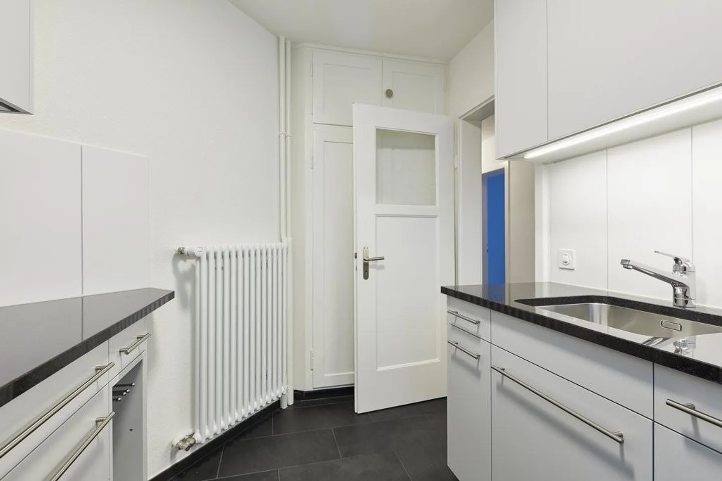 Appartamento 3 locali completamente ristrutturato in stile d'epoca - Foto 3 di 9