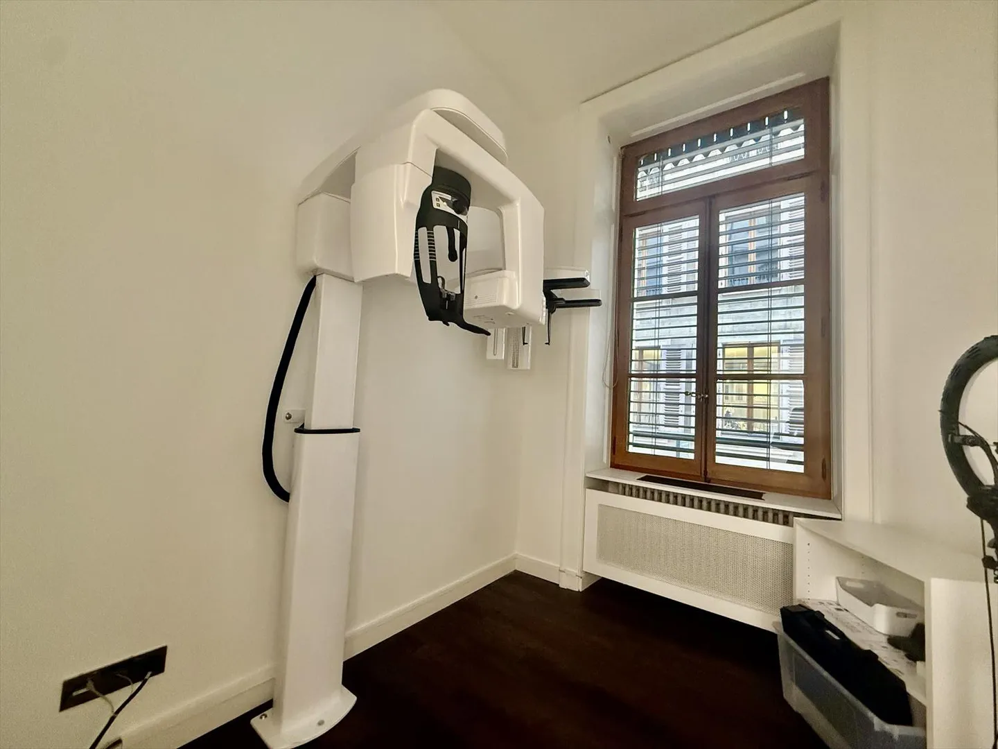 Ufficio medico 5 stanze - Foto 2 di 4