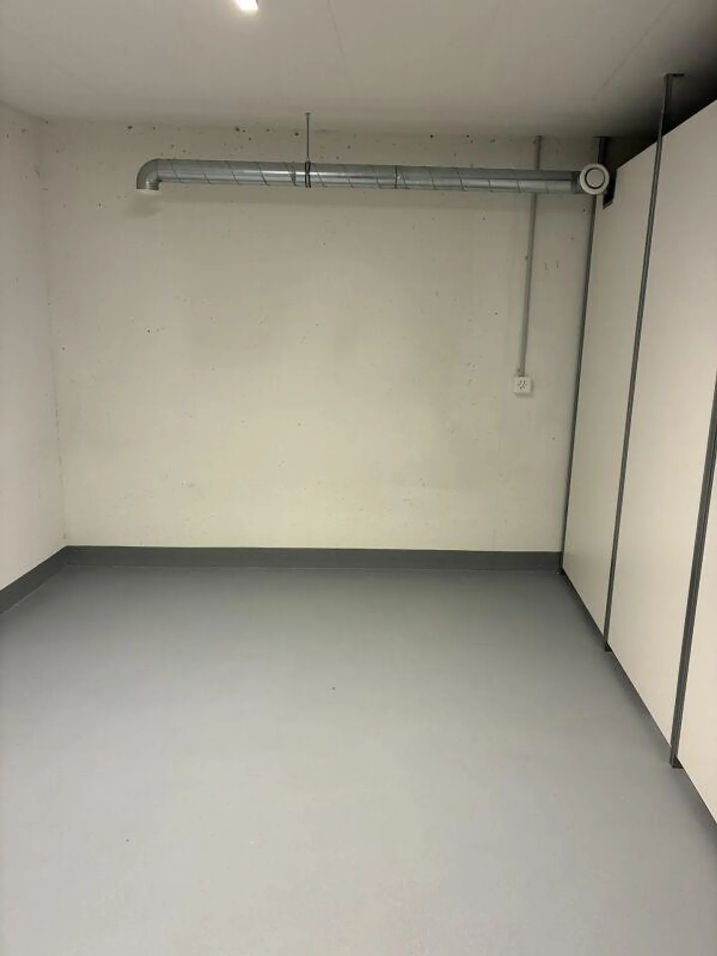 Magazzino nel 1° interrato - Foto 2 di 2