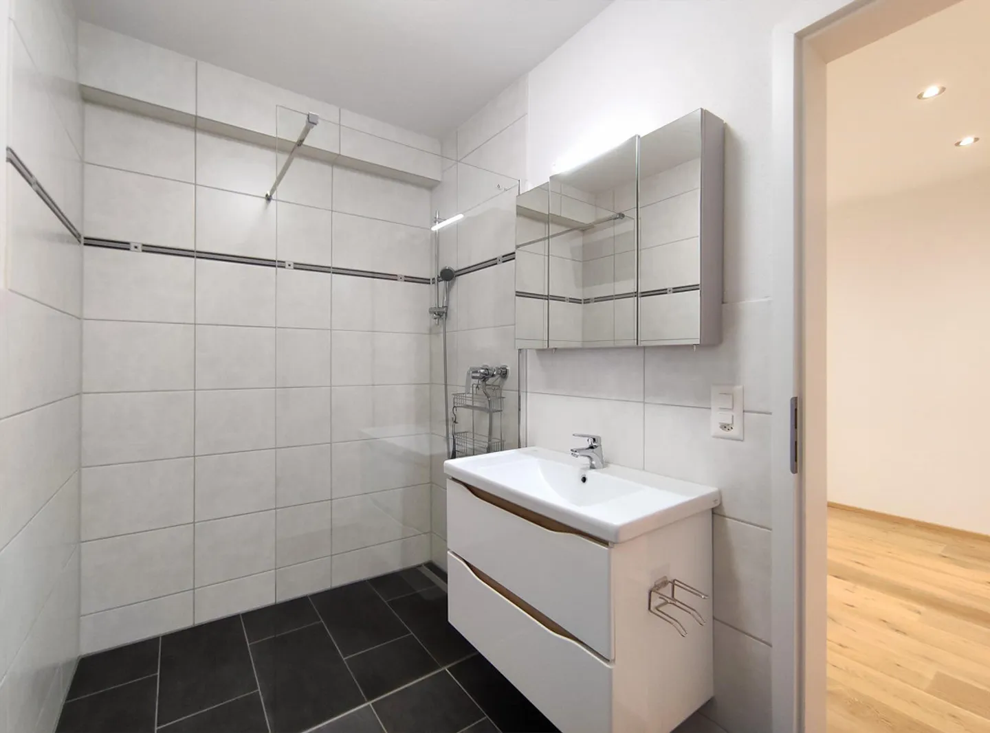 Appartement moderne de 2,5 pièces avec vue sur le Munot - Photo 6 sur 11