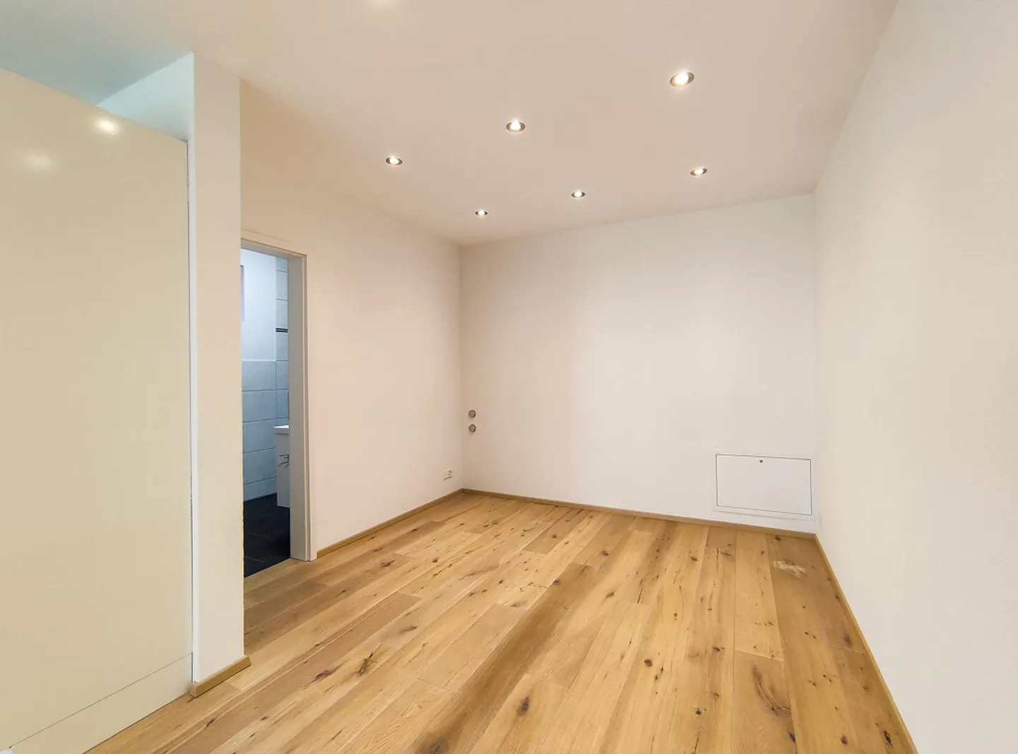 Appartement moderne de 2,5 pièces avec vue sur le Munot - Photo 7 sur 11