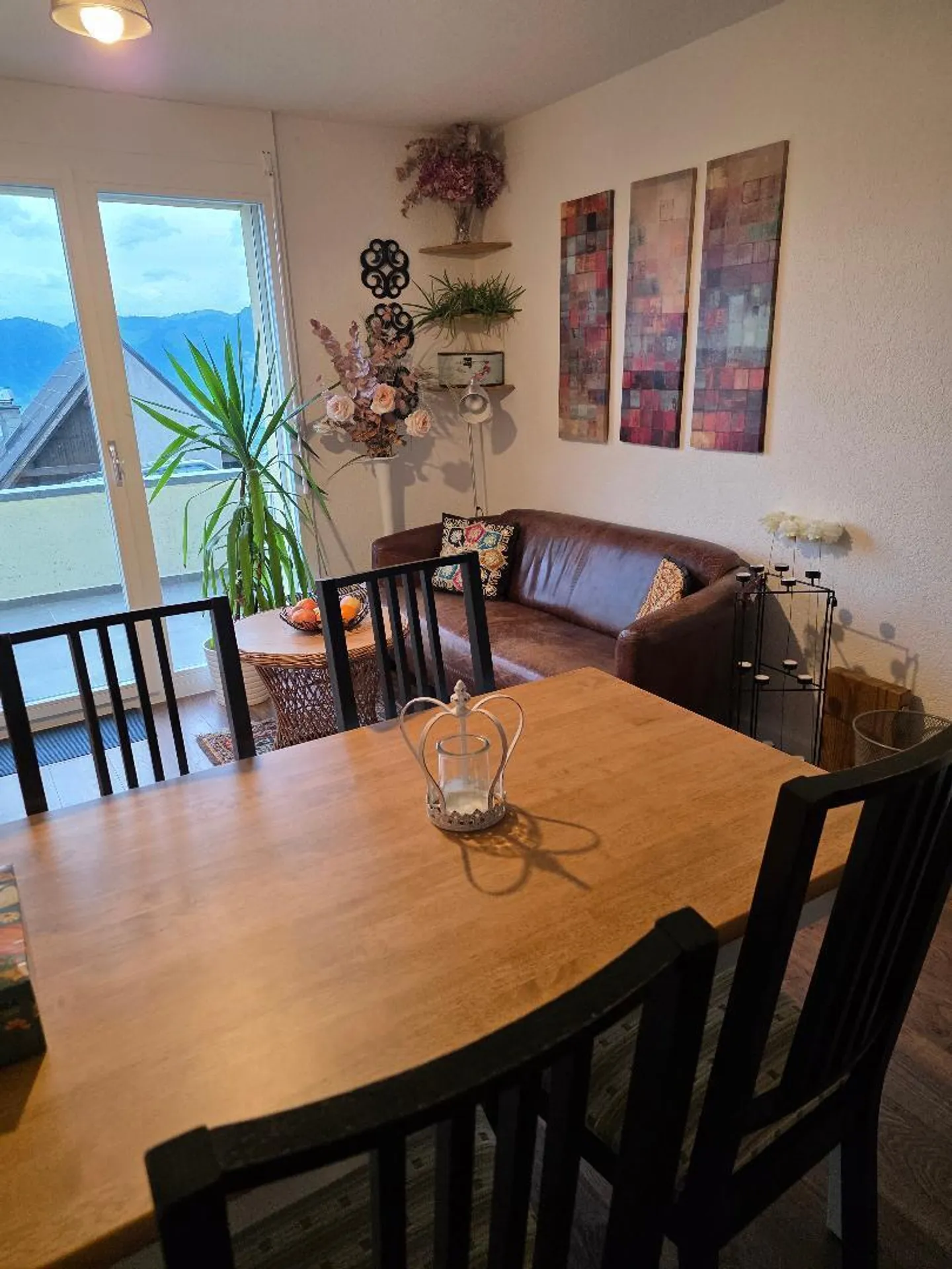Charming Apartment with Terrace - Photo 2 of 8