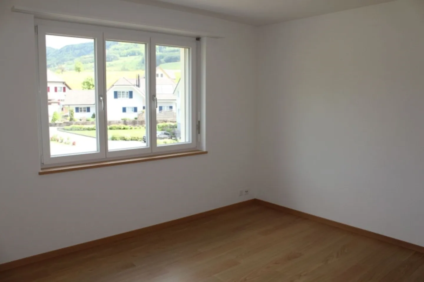 Appartement lumineux de 3,5 pièces avec vue et balcon - Photo 4 sur 5