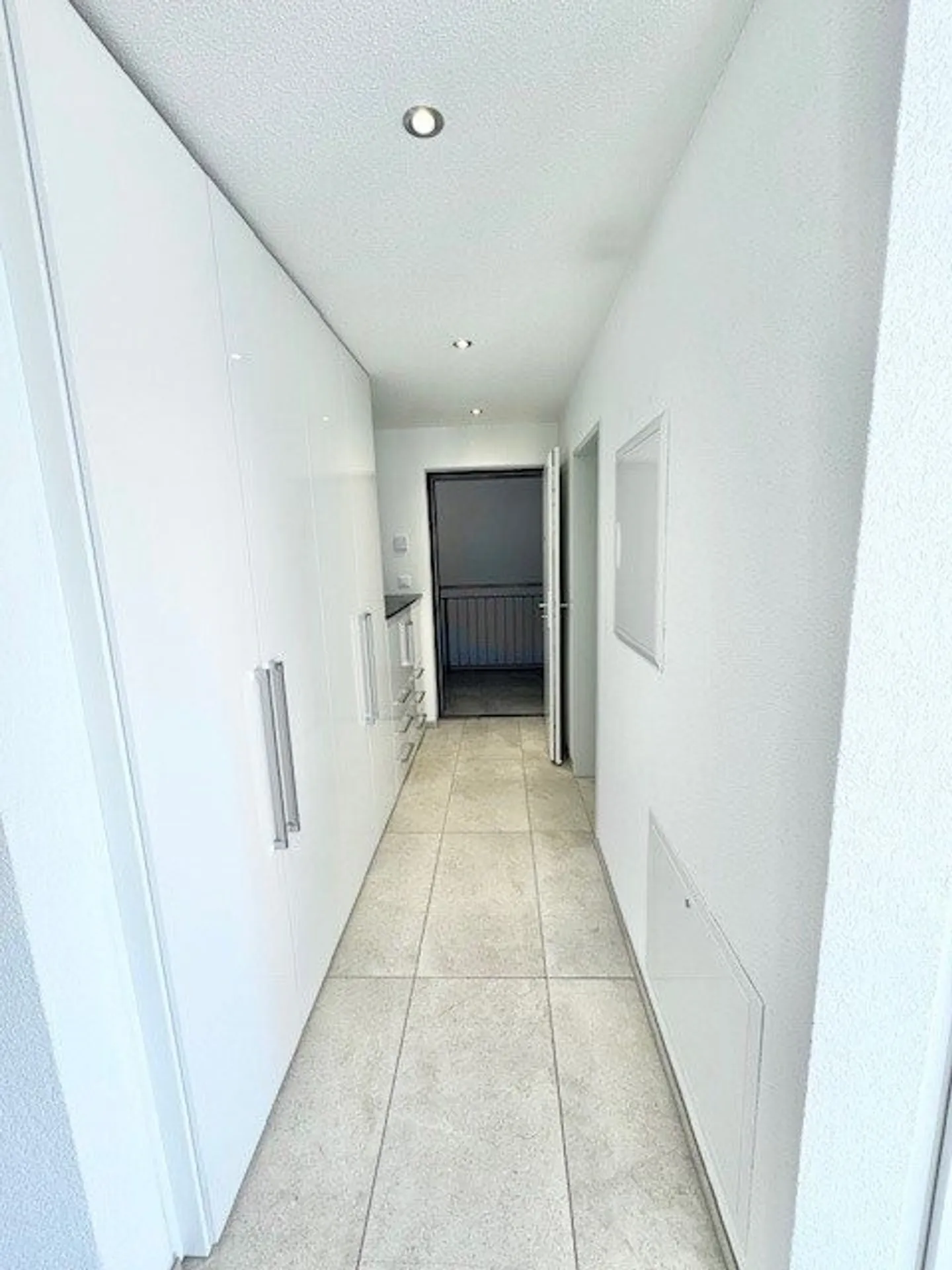 Appartement moderne dans un emplacement calme - Photo 7 sur 8