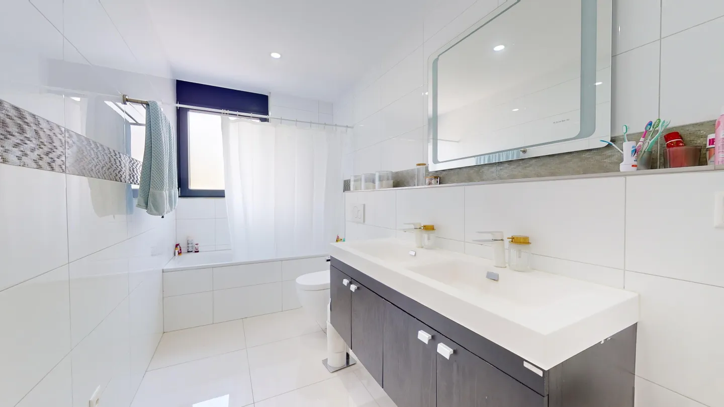 Appartement élégant à Studen - Photo 9 sur 9