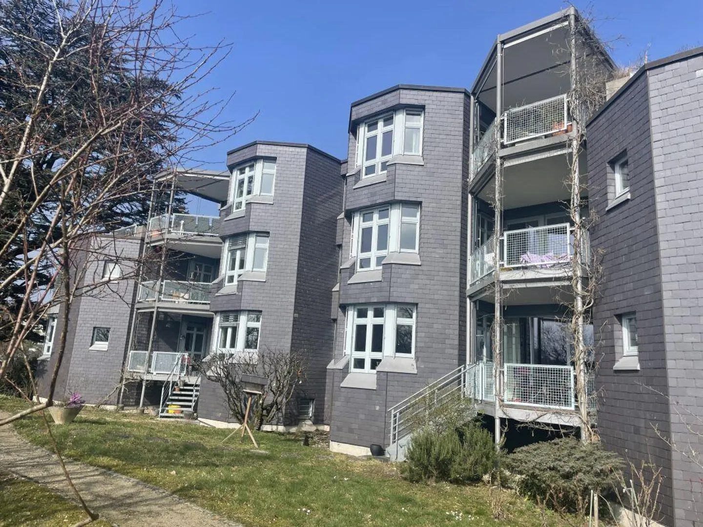 Appartamento spazioso con vista - Foto 1 di 9