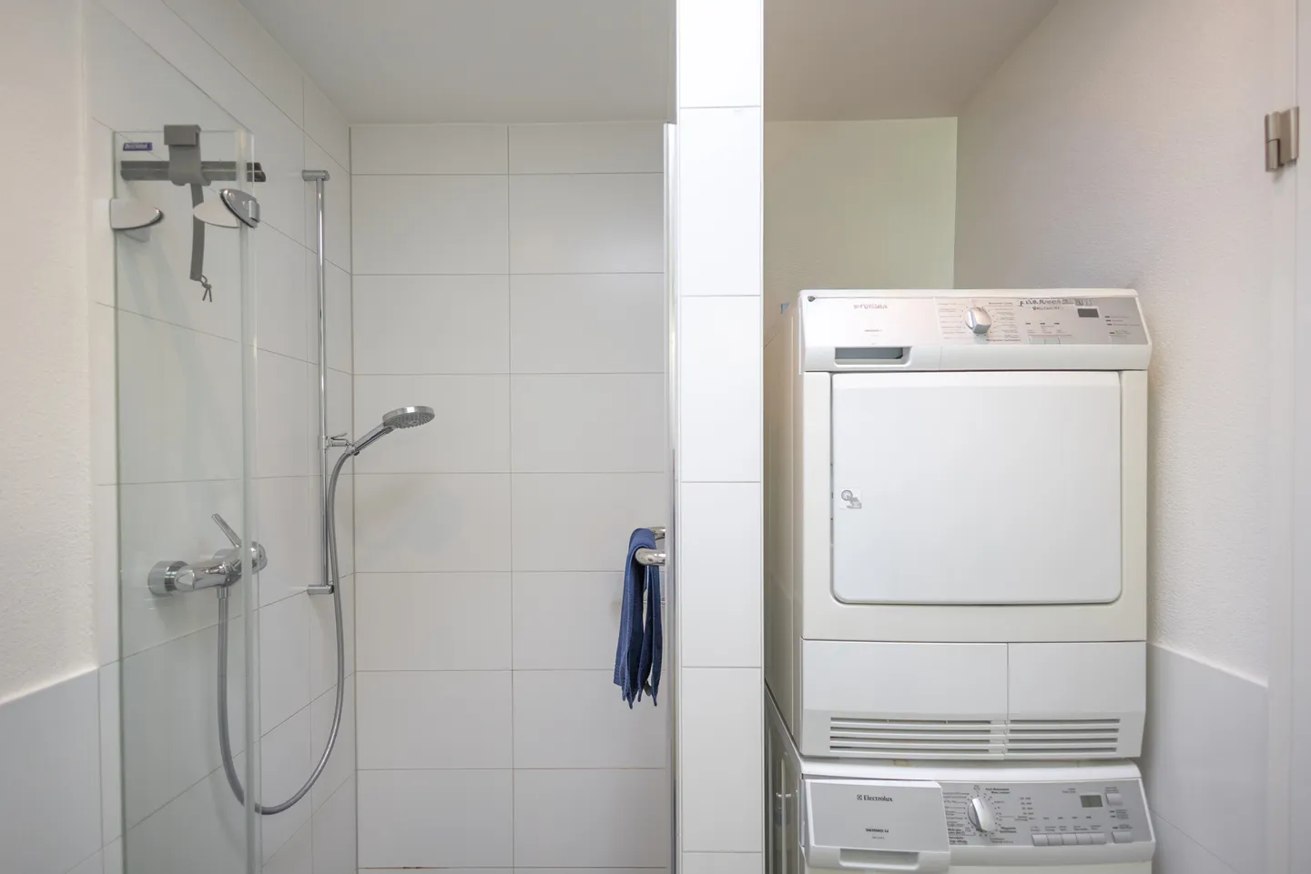 Moderne 3.5-Zimmer Attikawohnung an zentraler Lage mit Fernsicht - Foto 20 di 23