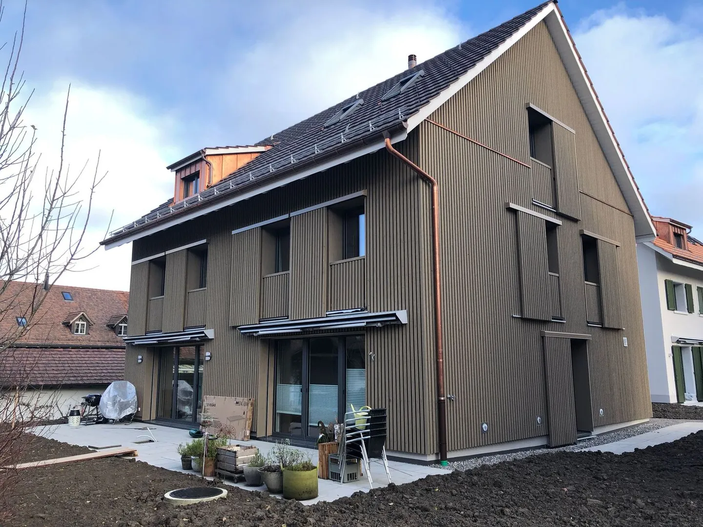 Maison familiale moderne avec jardin - Photo 9 sur 10