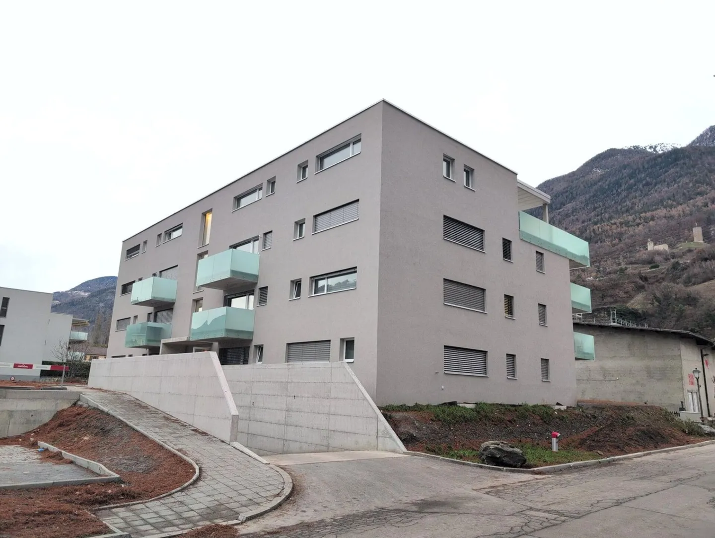 Zu vermieten: neue 3,5-Zimmer-Wohnung - Foto 1 von 8