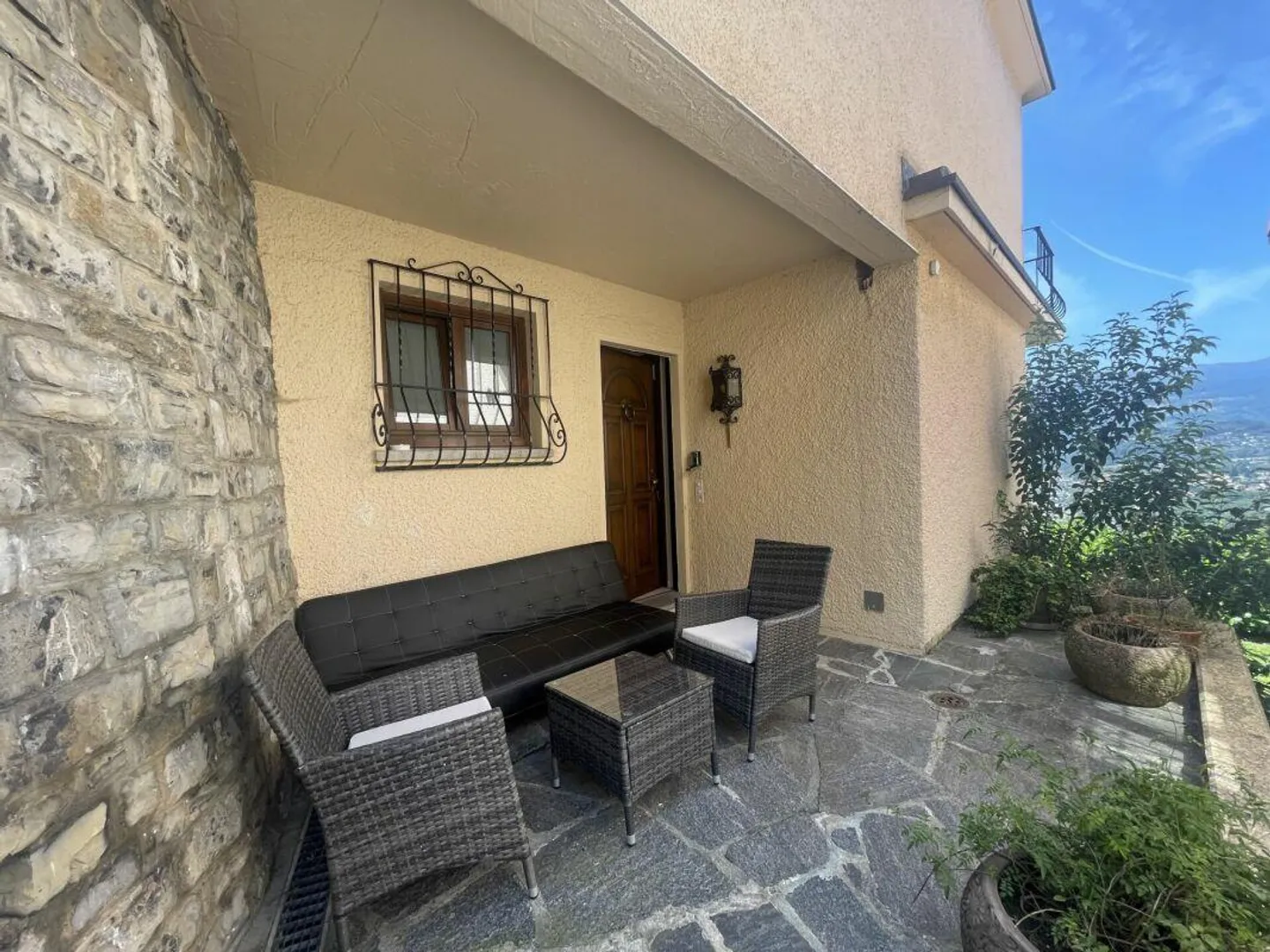 Due case unifamiliari con 3 appartamenti in vendita a Pazzallo. - Foto 7 di 8