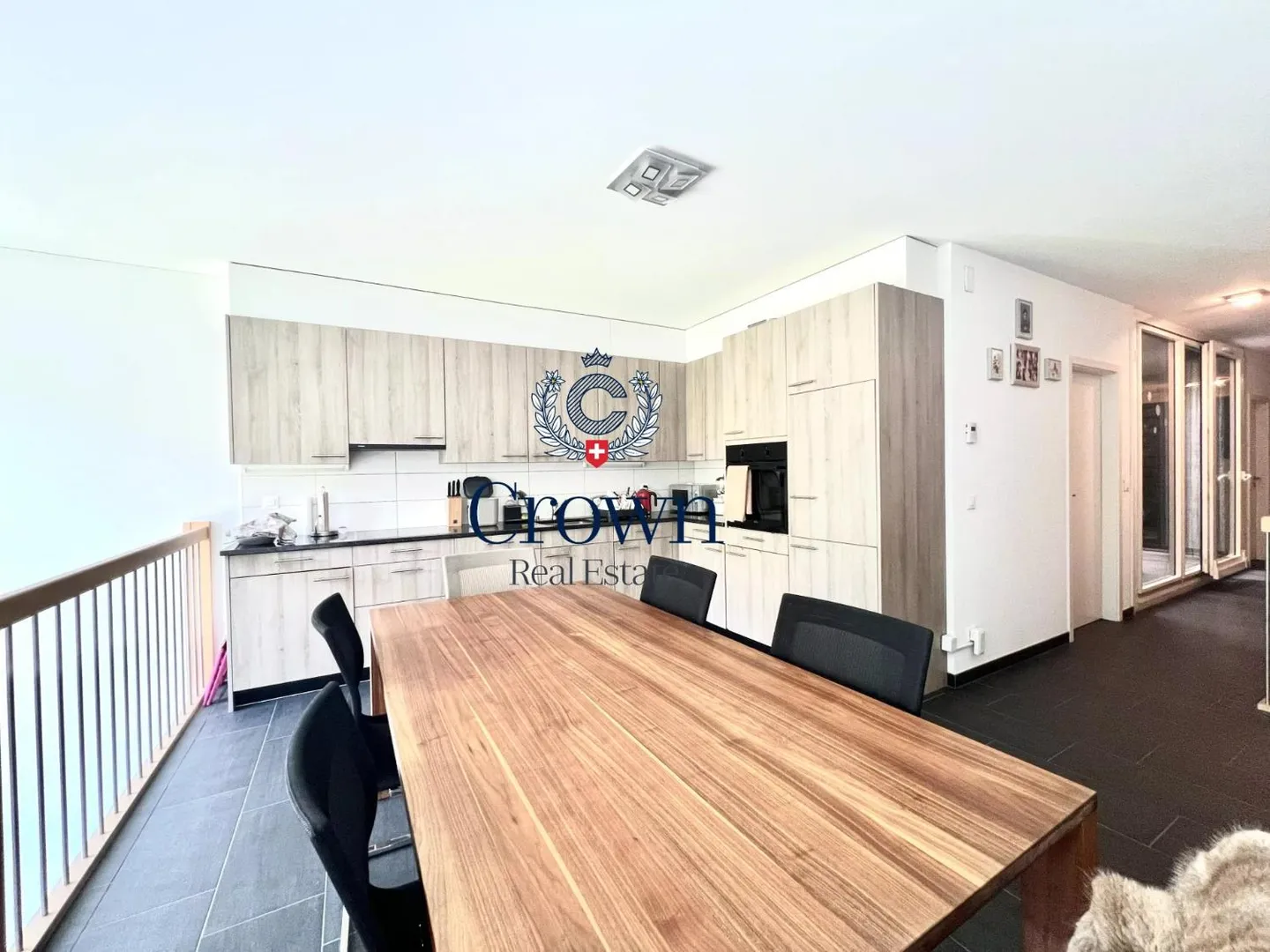 Charming Semi-Detached Villa - Photo 4 of 12