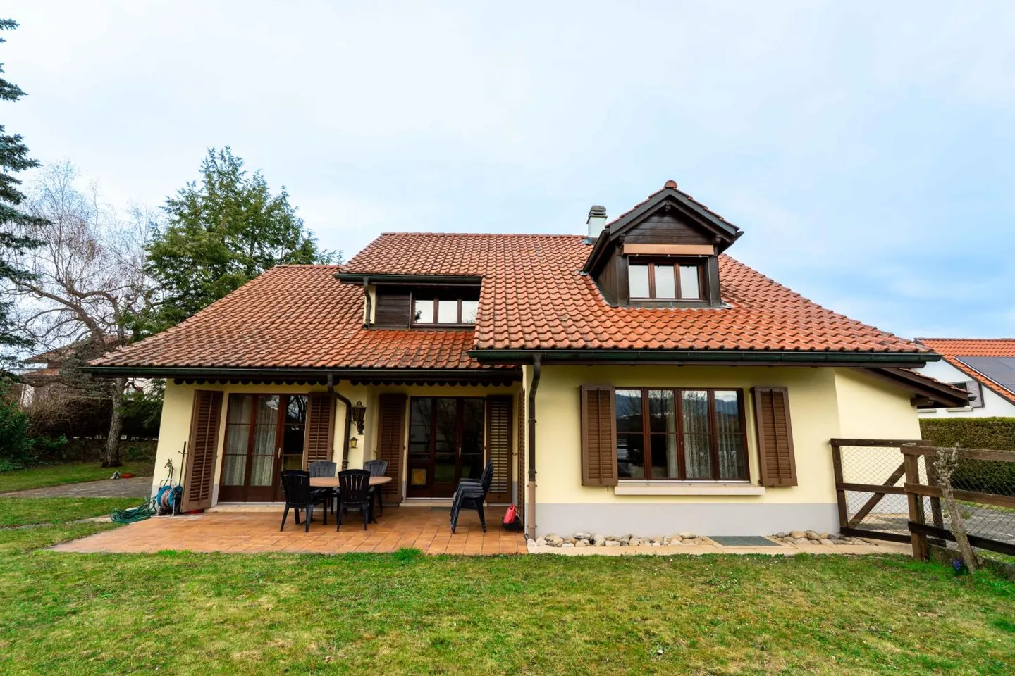 Villa 5 camere - Foto 3 di 8