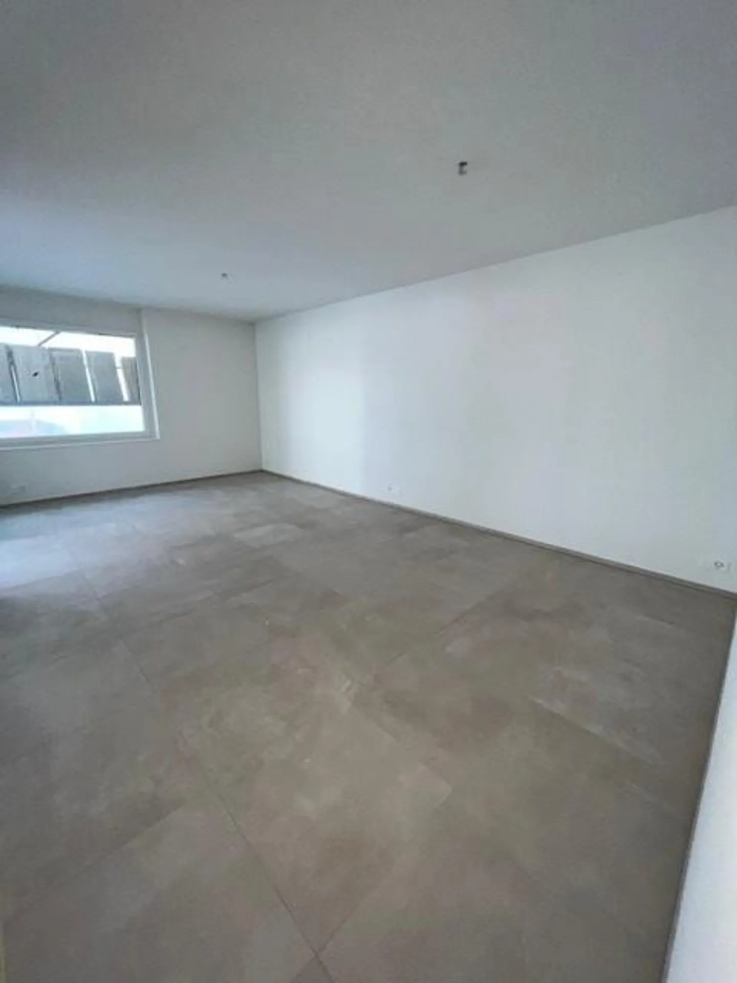 FIRST RENTAL - modern, centrally located new apartment - Photo 4 of 12