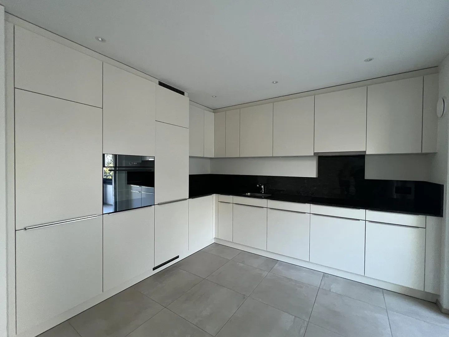 FIRST RENTAL - modern, centrally located new apartment - Photo 7 of 12