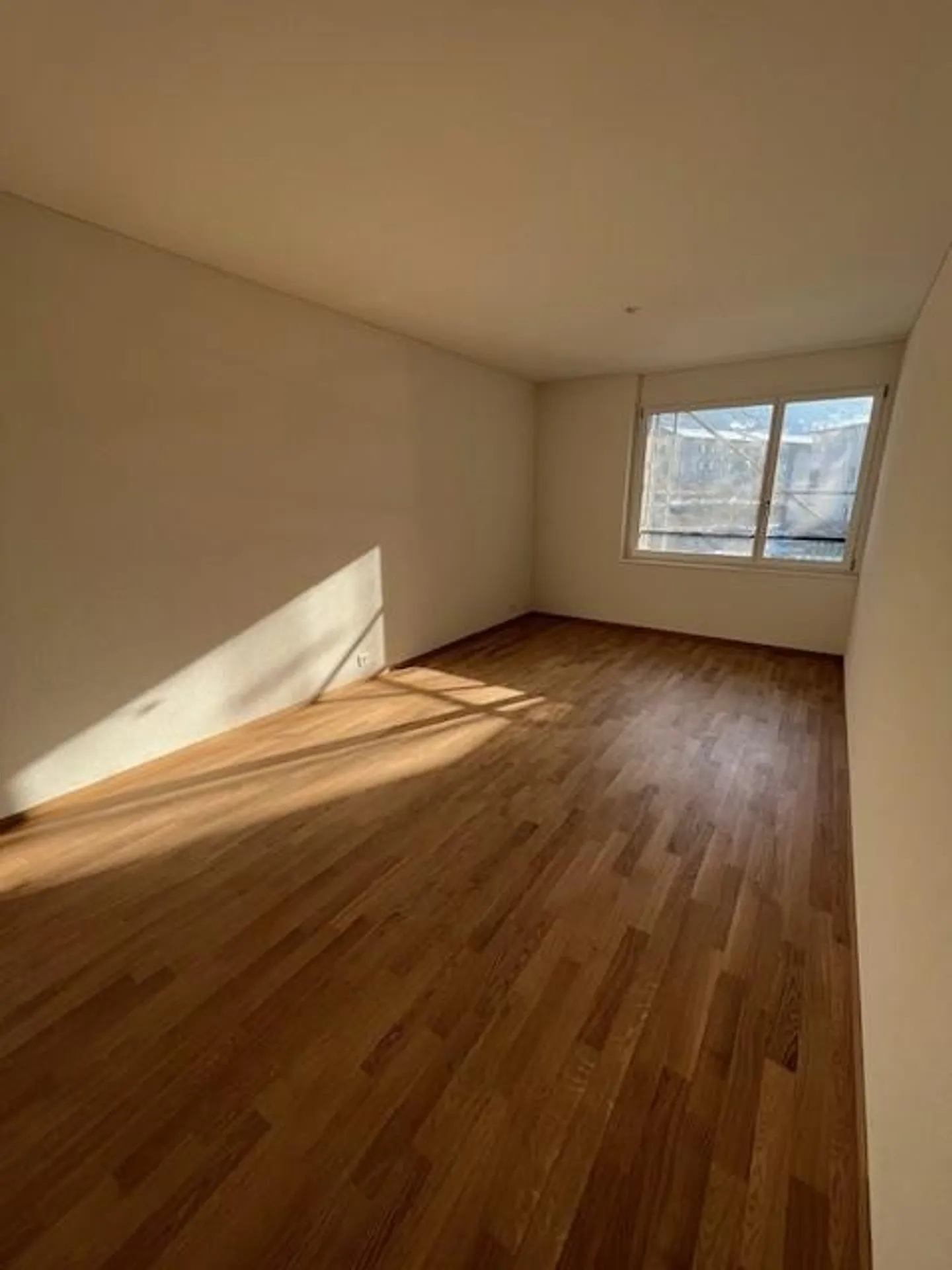 FIRST RENTAL - modern, centrally located new apartment - Photo 11 of 12