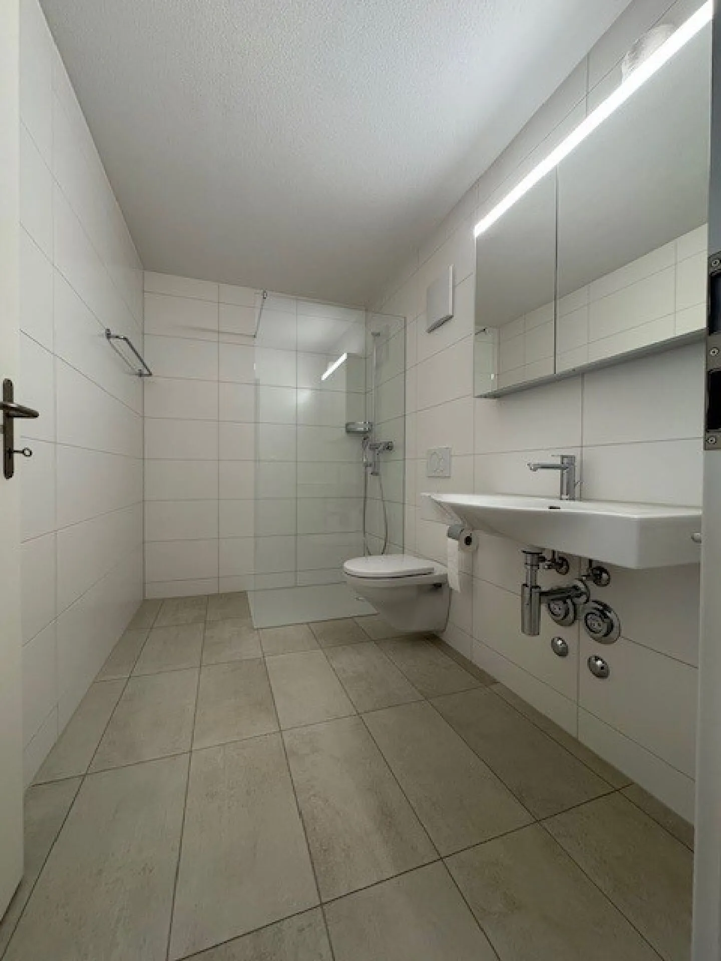 Charming 2.5-room apartment - Photo 3 of 4
