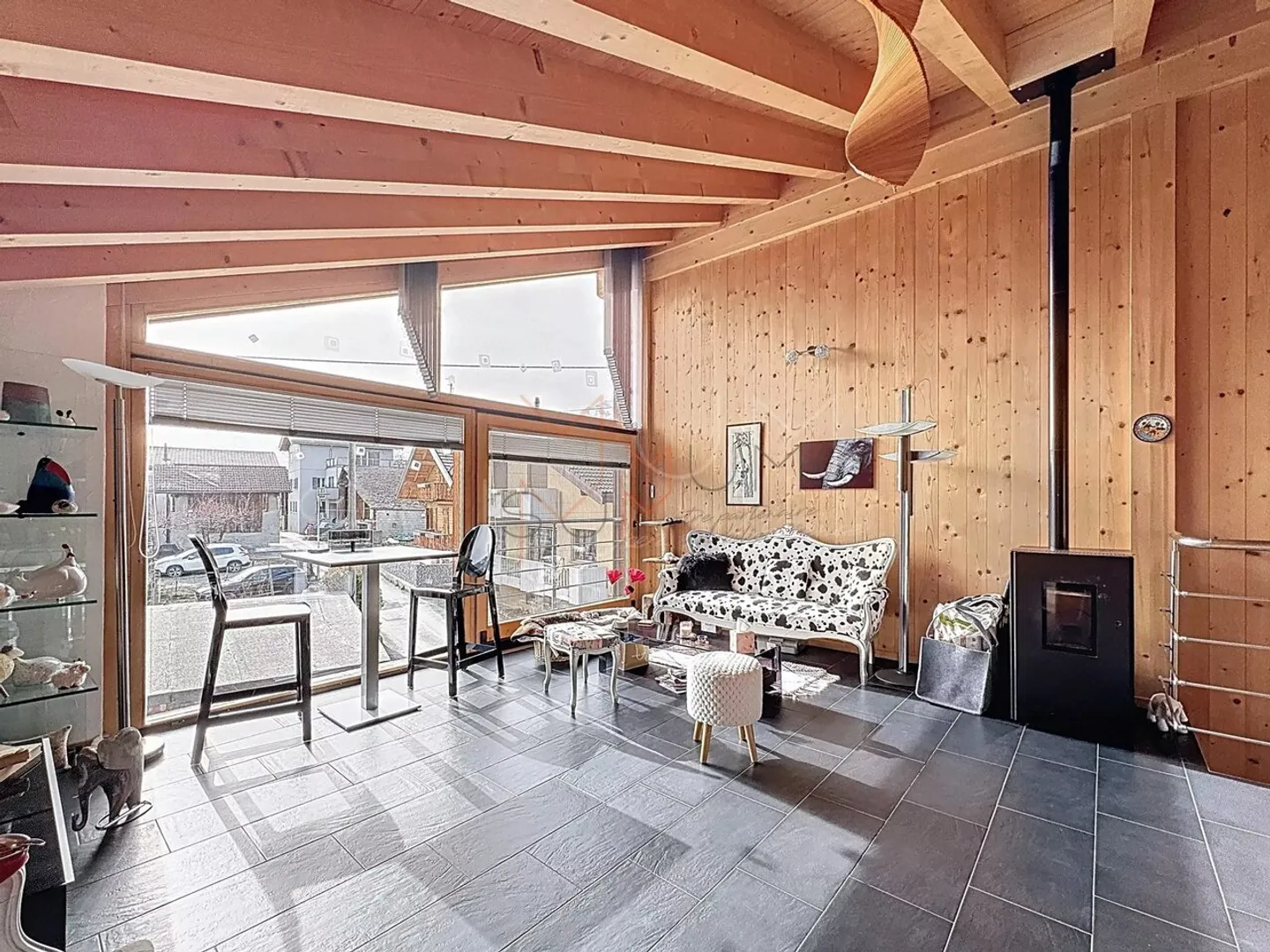 Sumptuous renovated barn with 2 apartments in Savièse - Photo 5 of 13