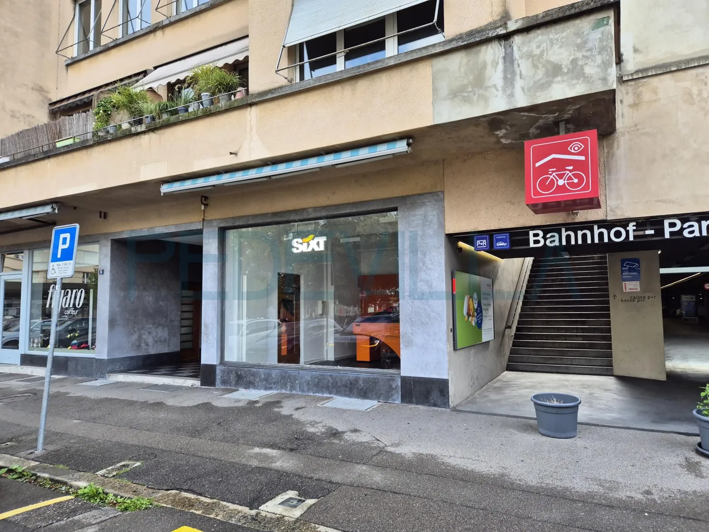 Spazio commerciale vicino alla stazione - Foto 3 di 4