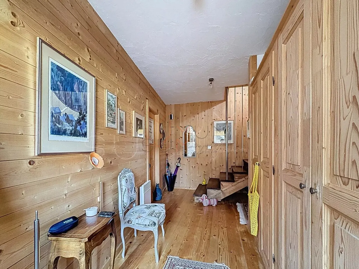 Sumptuous renovated barn with 2 apartments in Savièse - Photo 12 of 13