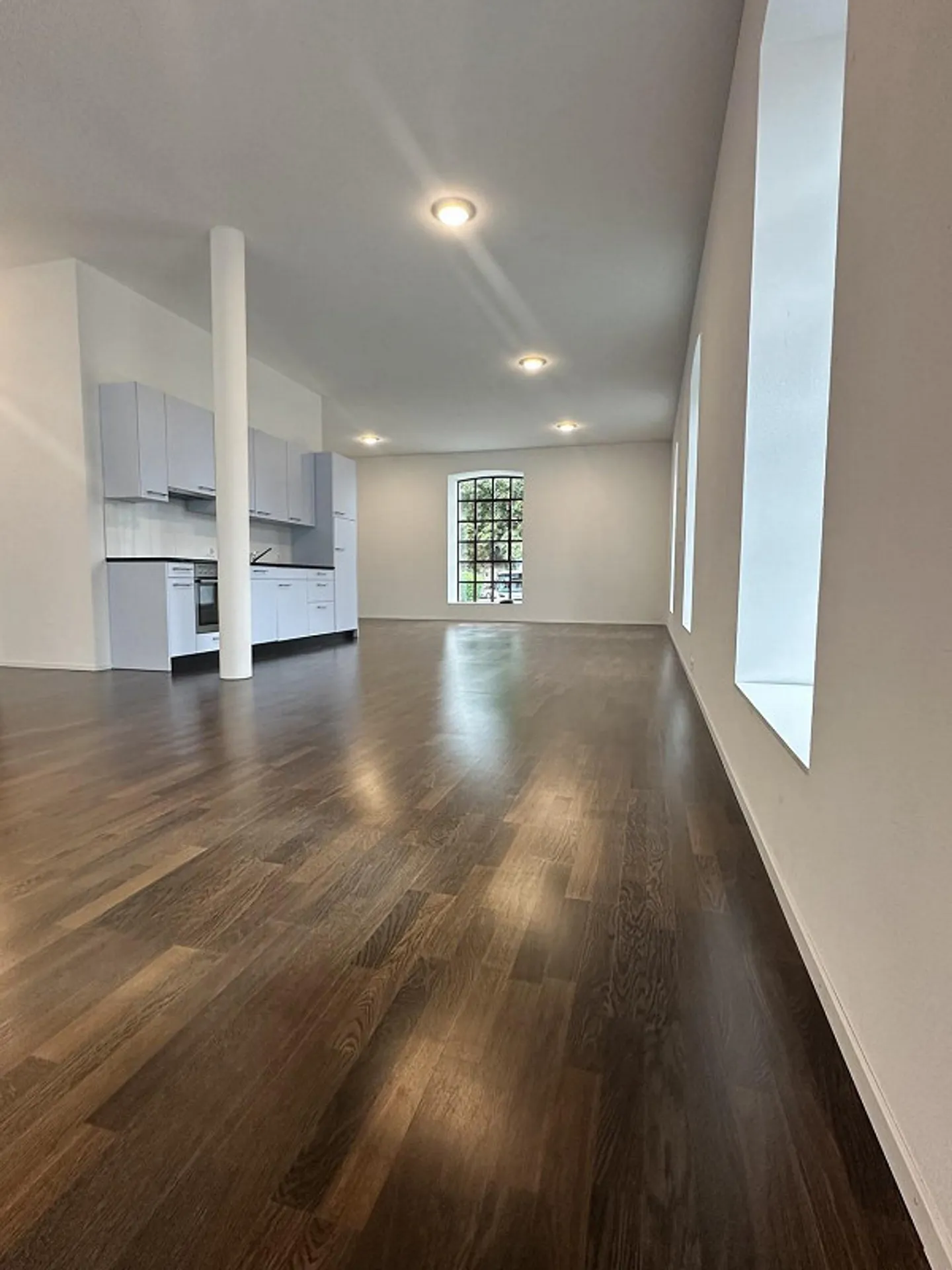 Aussergewöhnliche und grosszügige 1.5-Zimmerwohnung mieten - Foto 3 von 8