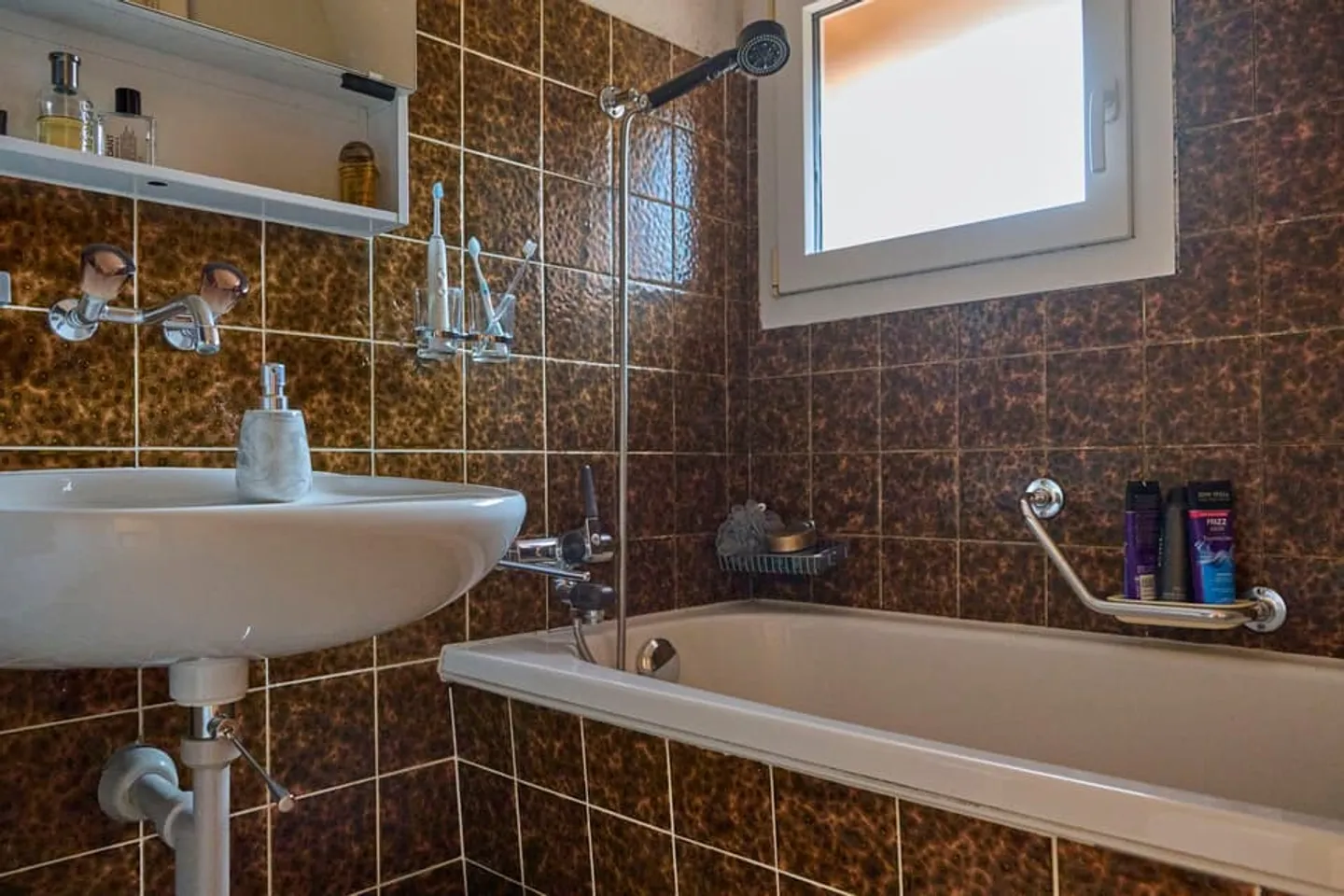 Charming 7.5-room single-family house in Ueberstorf for families or shared living - Photo 11 of 13