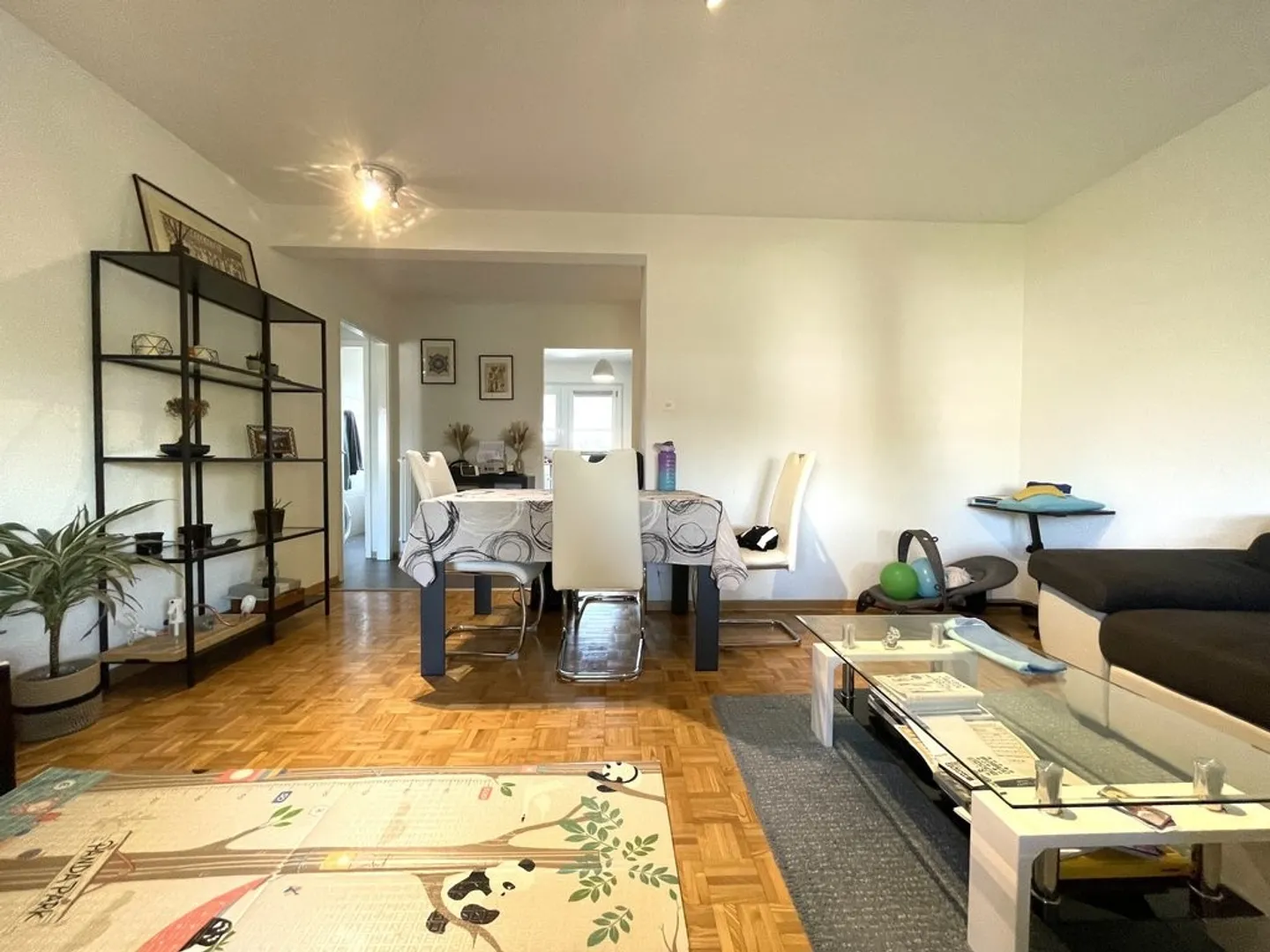 3.5-room apartment at CHF 1,400.-/month including charges - Photo 3 of 7