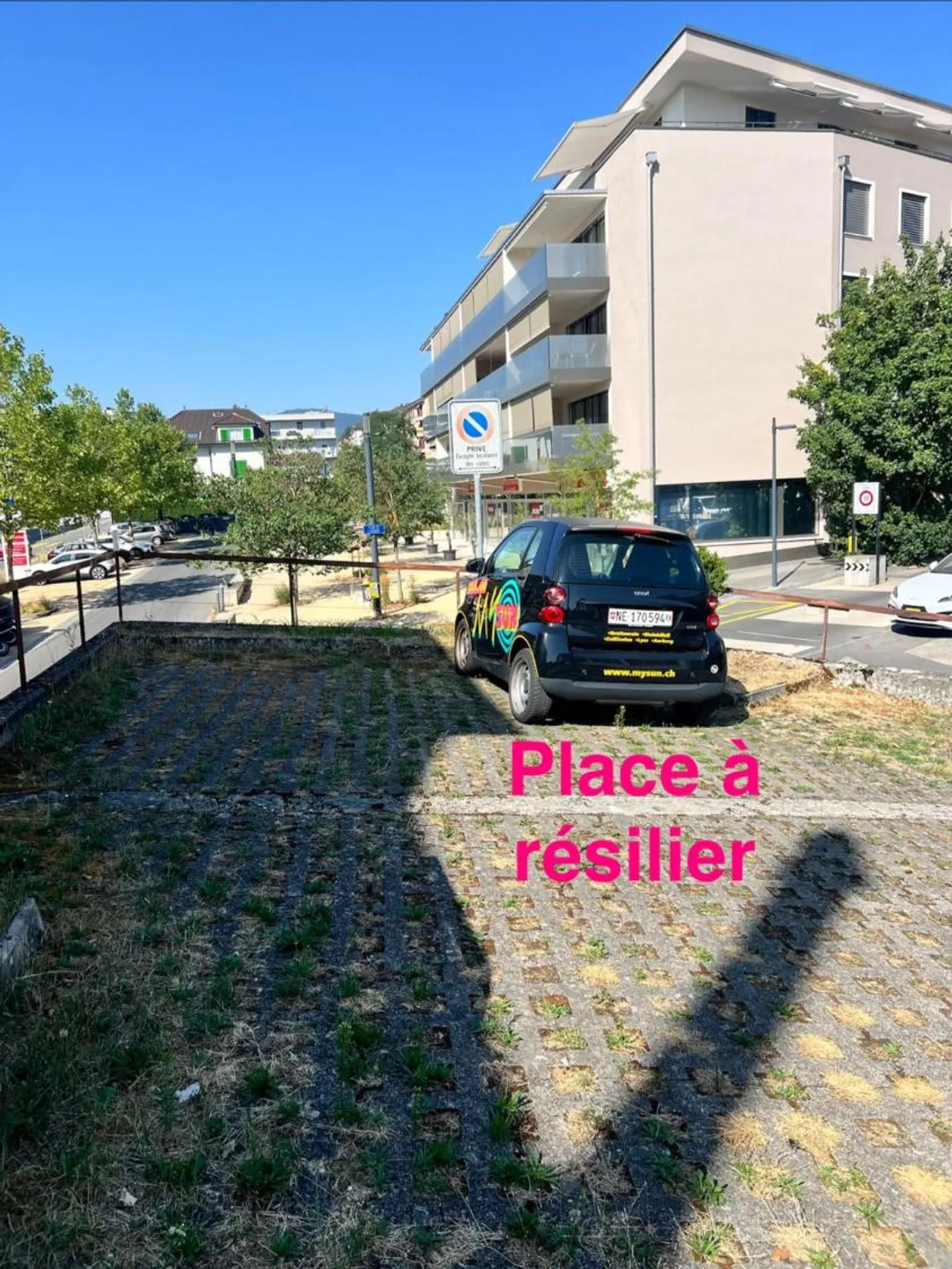 Posti auto disponibili subito - Foto 1 di 1