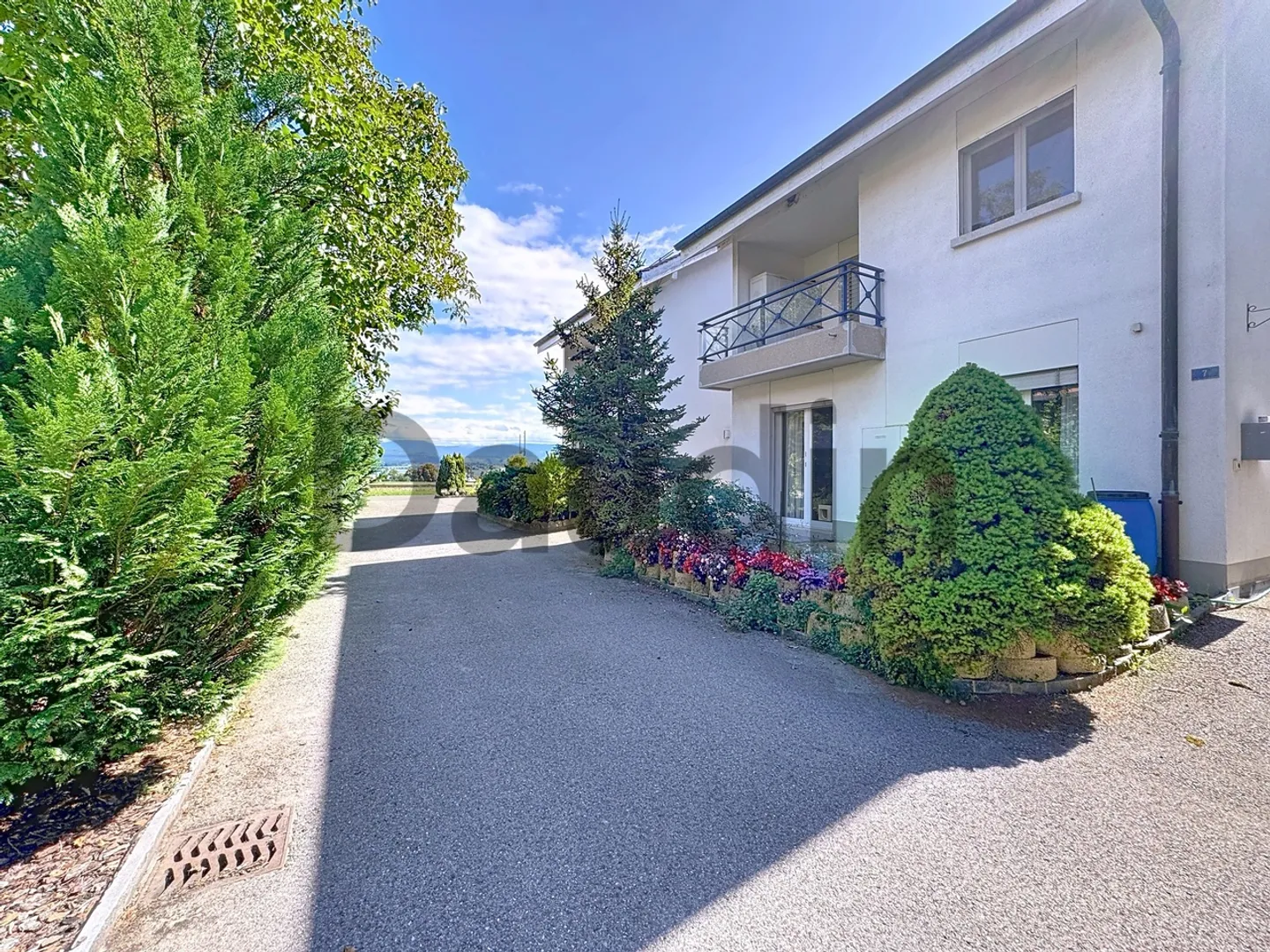 Semi-detached house for sale - Photo 1 of 10