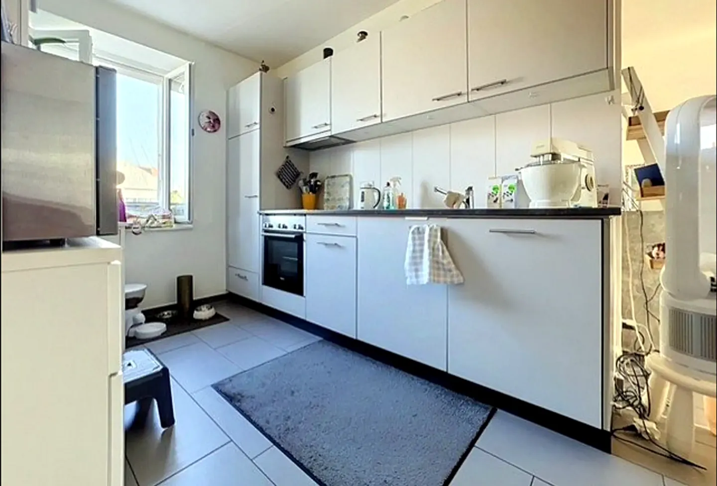 Magnificent 2.5 rooms on the 2nd floor for immediate rent, in the center of Payerne - Photo 2 of 6