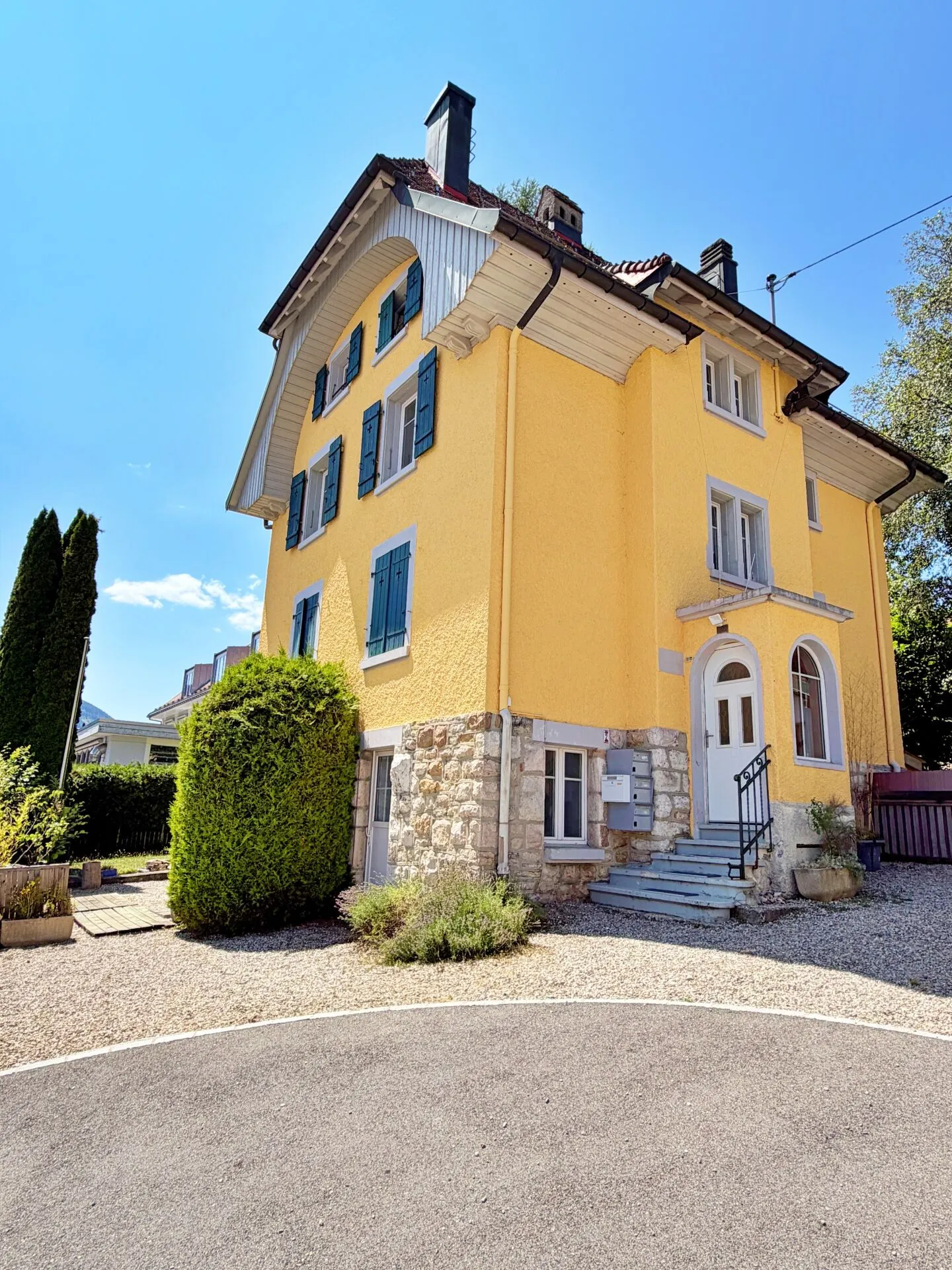 Beautiful rental investment property in the center of Sainte-Croix - Photo 2 of 31