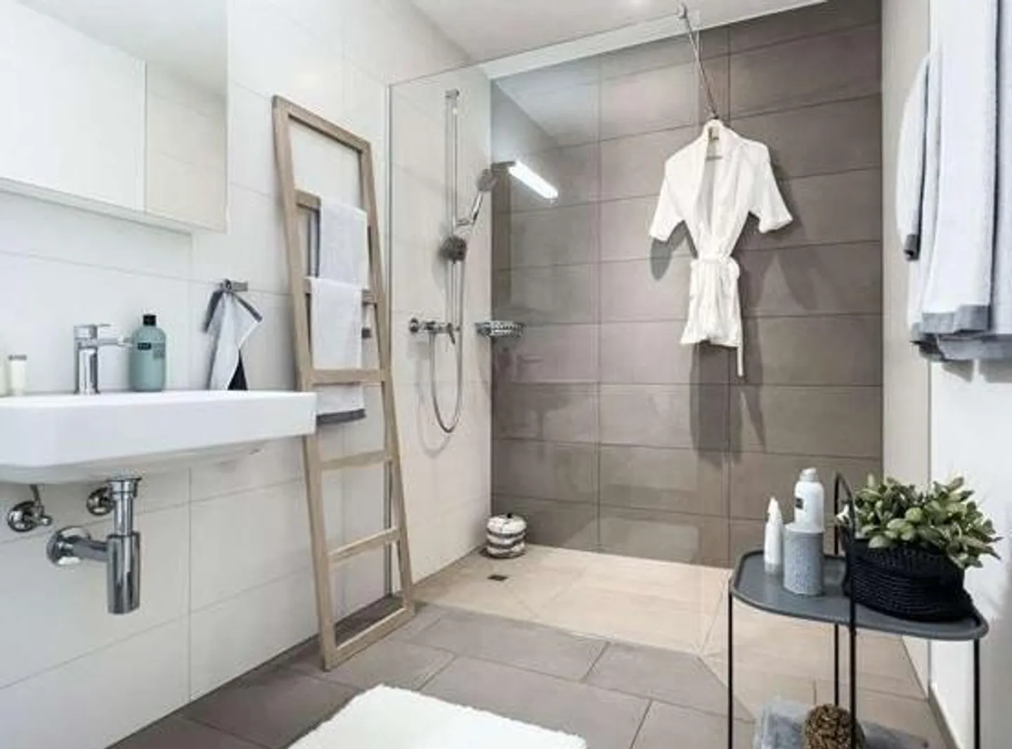 Appartamento moderno e spazioso a Läufelfingen - Foto 2 di 4